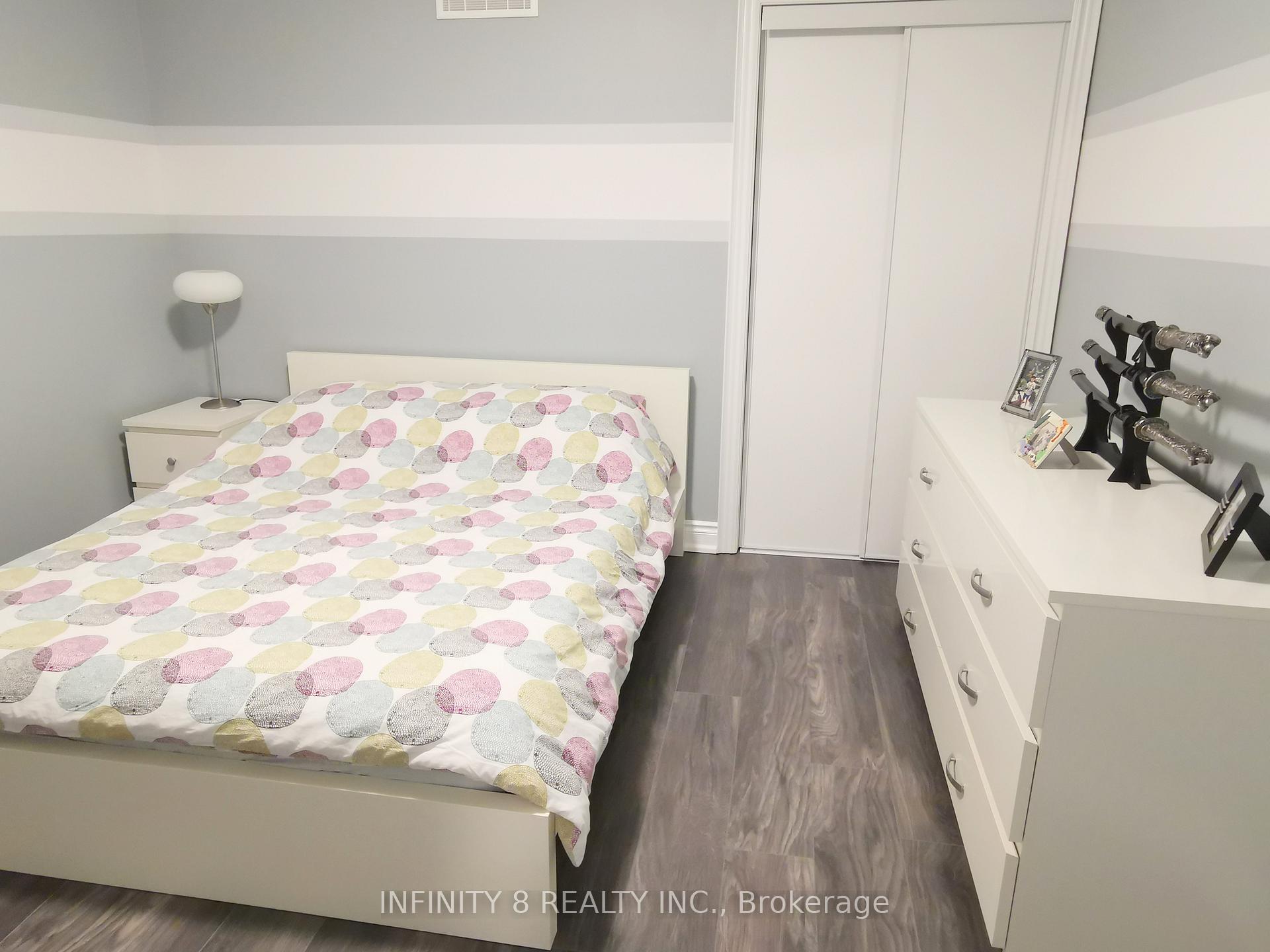 Photo 21 of 8641 Dogwood Crescent, Niagara Falls, Brown — HOMEH