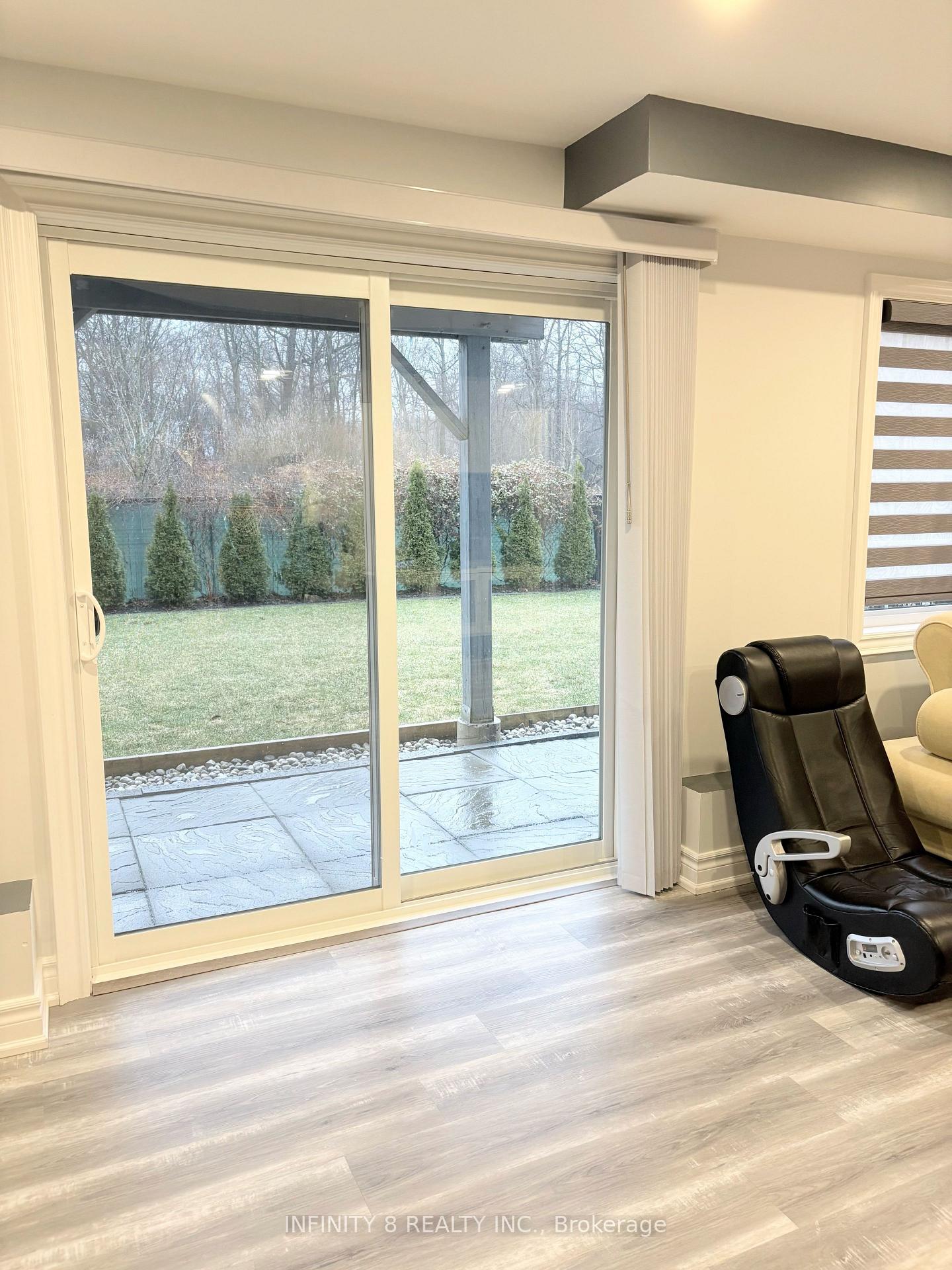 Photo 27 of 8641 Dogwood Crescent, Niagara Falls, Brown — HOMEH