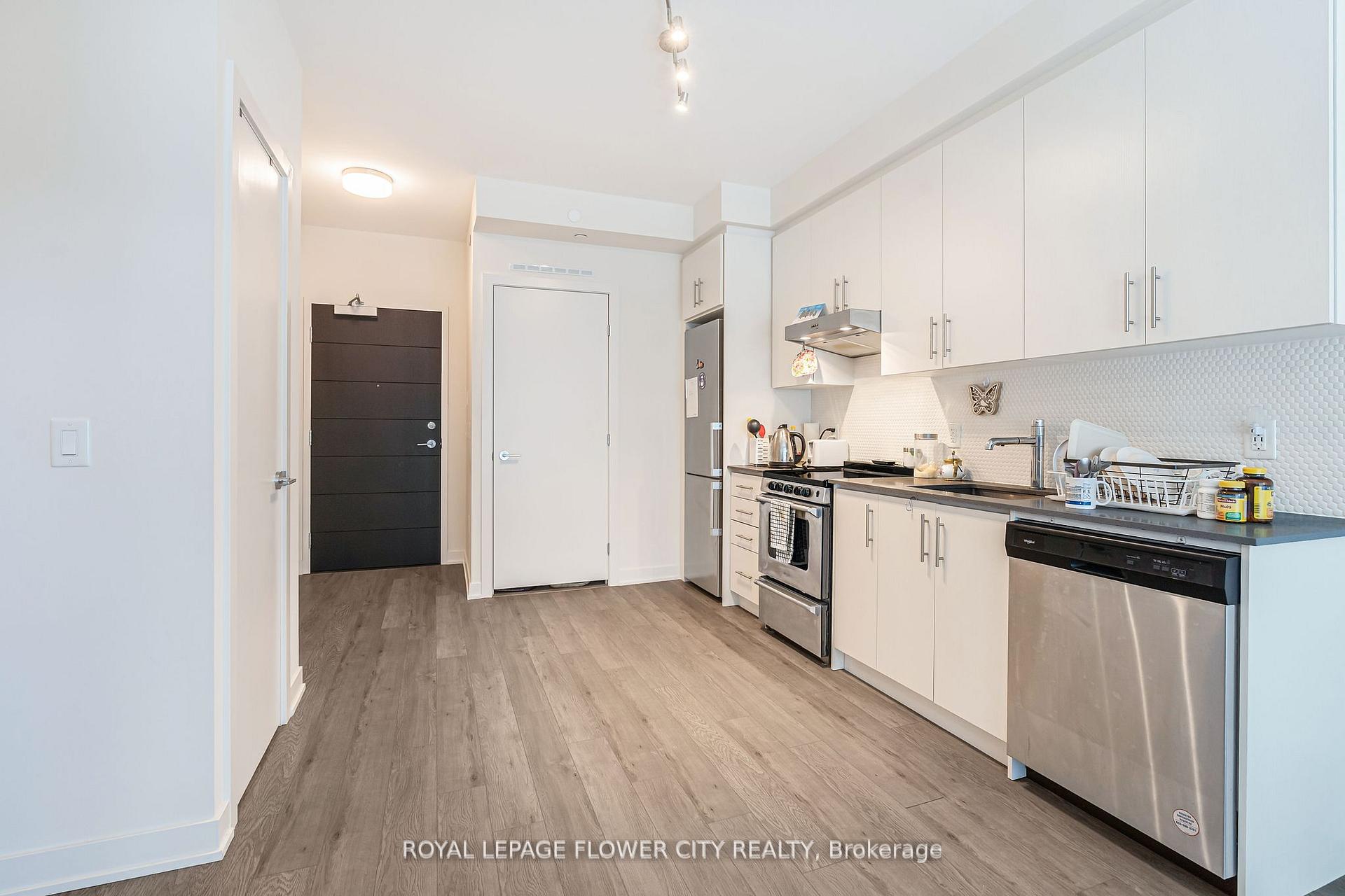 Photo 13 of Unit 907, 212 King William Street S, Hamilton, Beasley — HOMEH