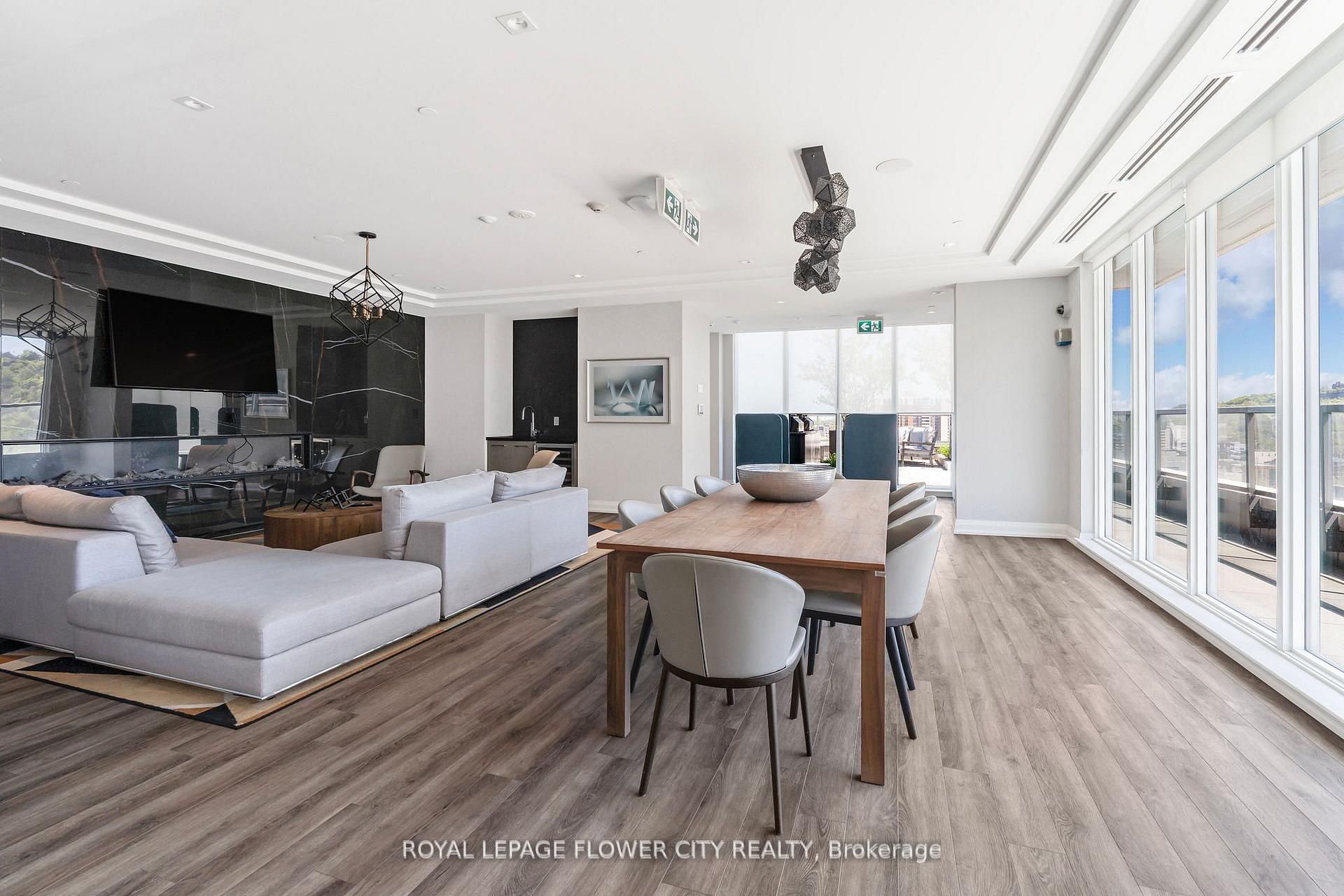 Photo 31 of Unit 907, 212 King William Street S, Hamilton, Beasley — HOMEH