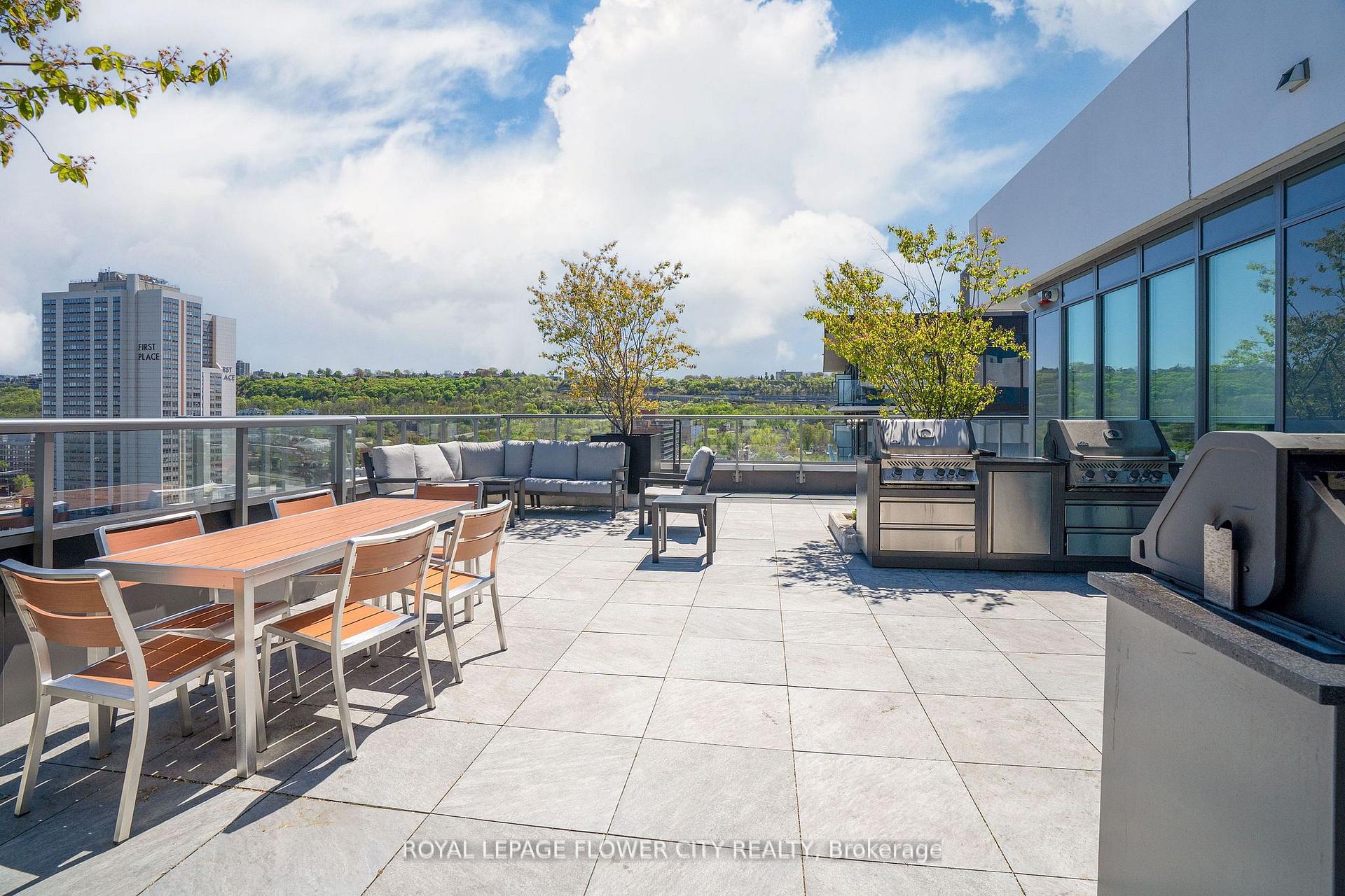 Photo 34 of Unit 907, 212 King William Street S, Hamilton, Beasley — HOMEH