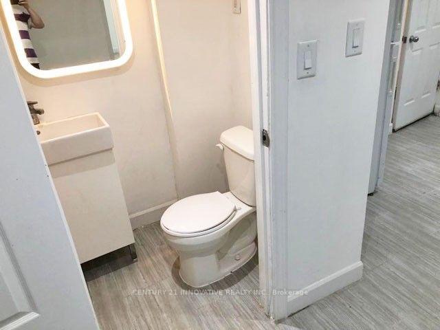Photo 5 of Unit Bsmt, 42 St Dunstan Drive, Scarborough, Oakridge — HOMEH