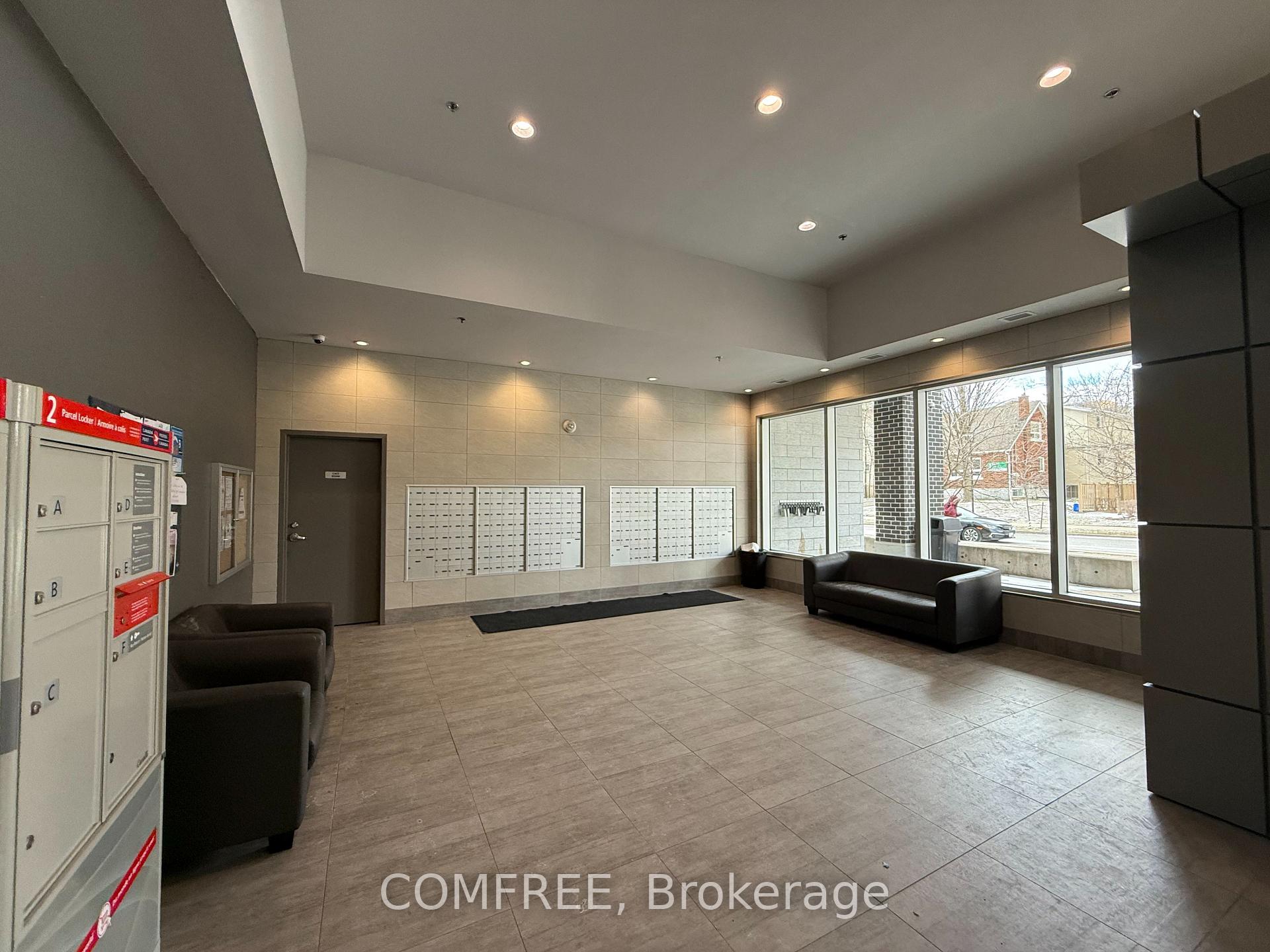 Photo 3 of Unit 2, 318 Spruce Street, Waterloo, Downtown Waterloo — HOMEH