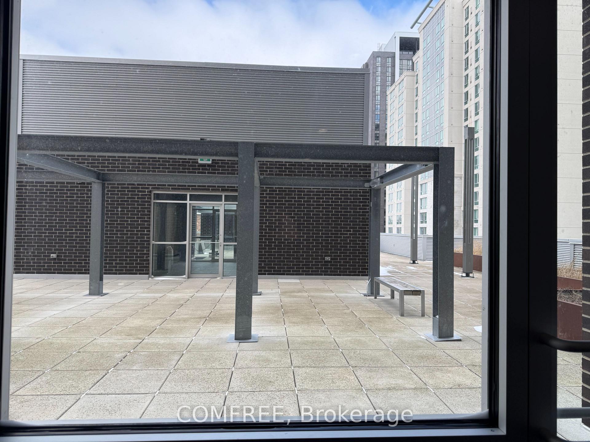 Photo 4 of Unit 2, 318 Spruce Street, Waterloo, Downtown Waterloo — HOMEH