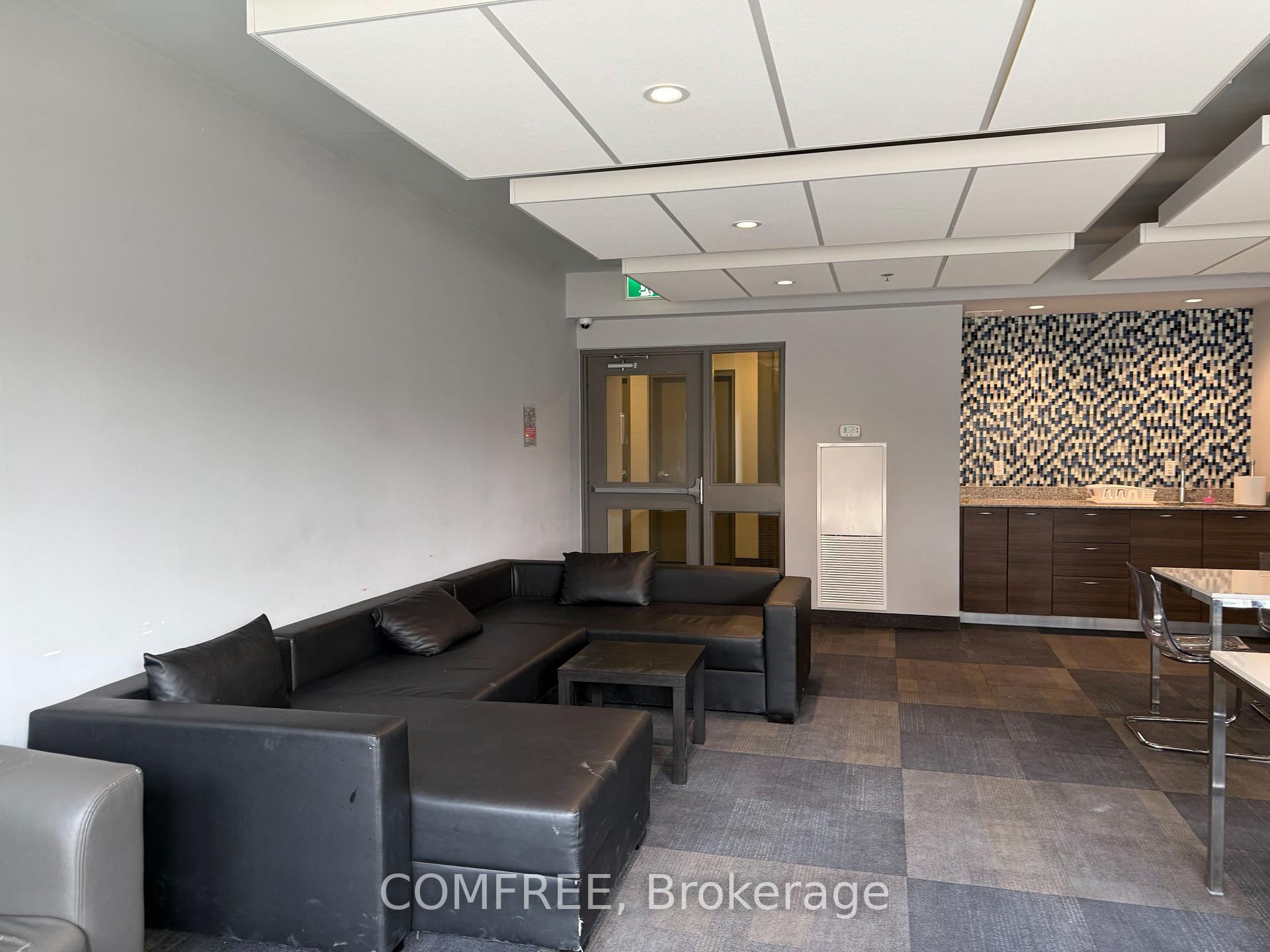 Photo 5 of Unit 2, 318 Spruce Street, Waterloo, Downtown Waterloo — HOMEH