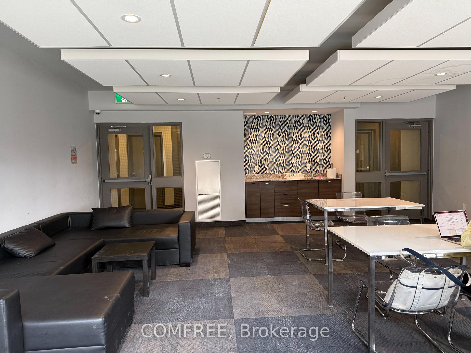 Photo 6 of Unit 2, 318 Spruce Street, Waterloo, Downtown Waterloo — HOMEH