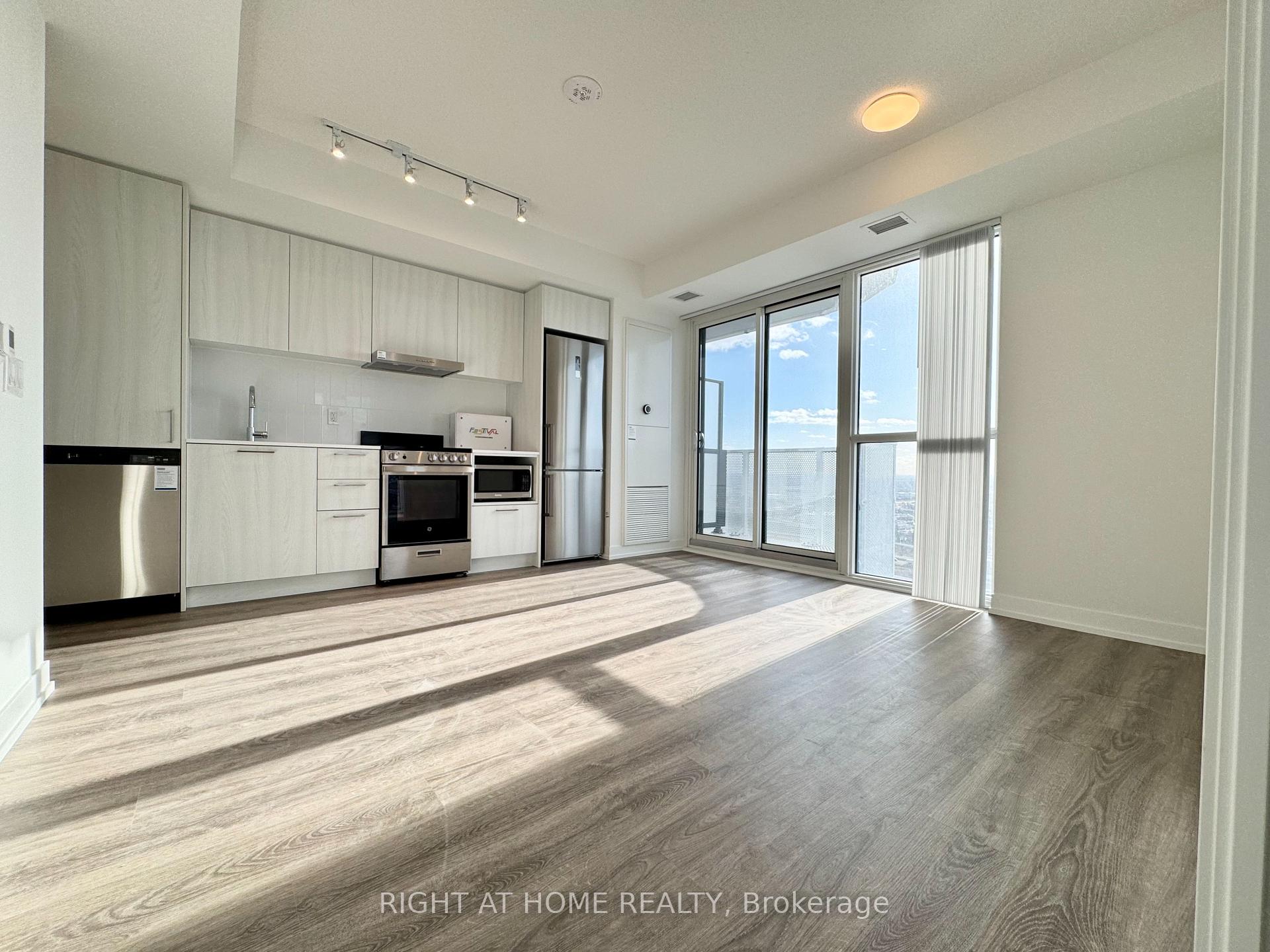 Photo 1 of Unit 3311, 195 Commerce Street, Vaughan, Vaughan Corporate Centre — HOMEH
