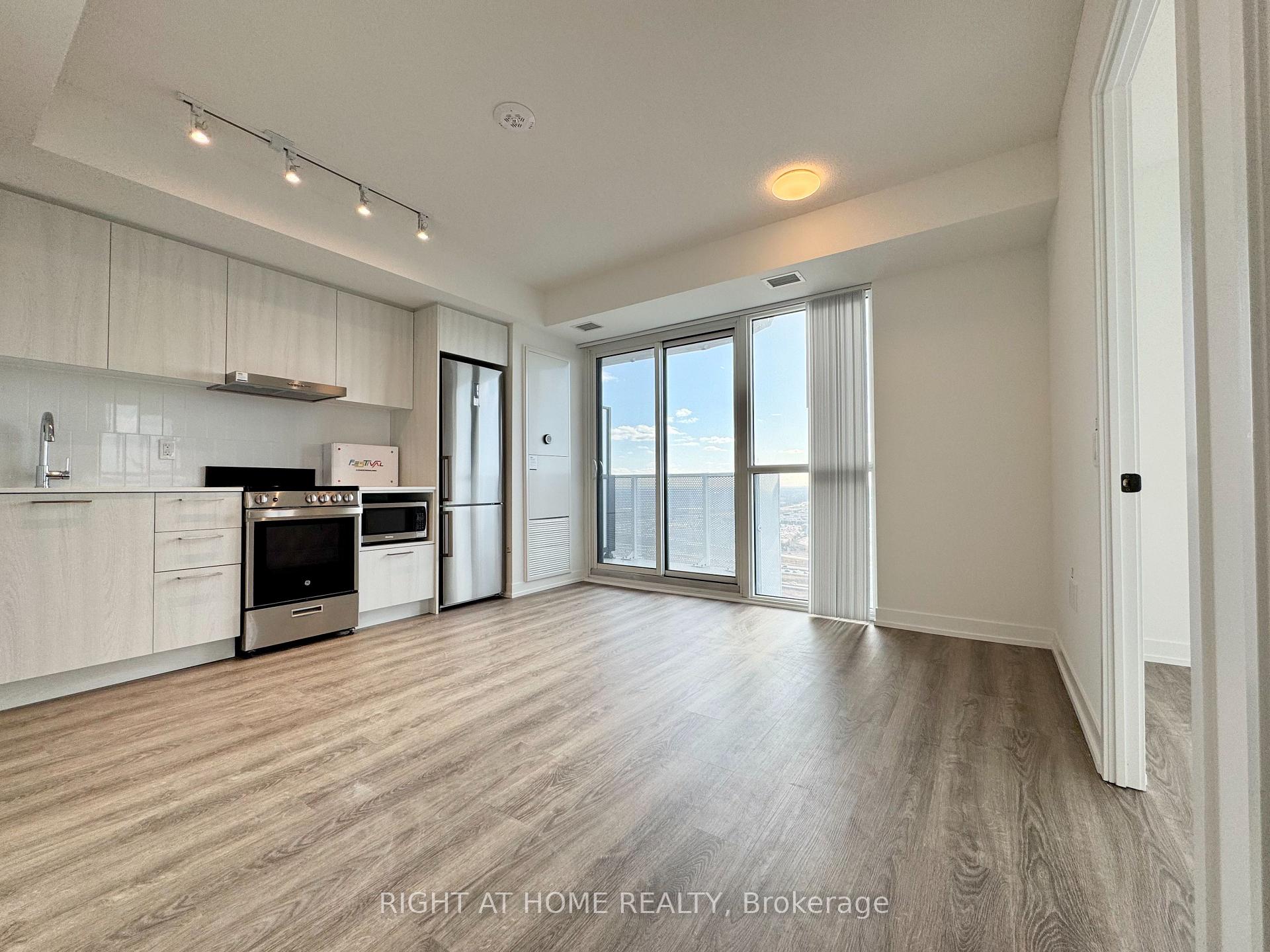 Photo 3 of Unit 3311, 195 Commerce Street, Vaughan, Vaughan Corporate Centre — HOMEH