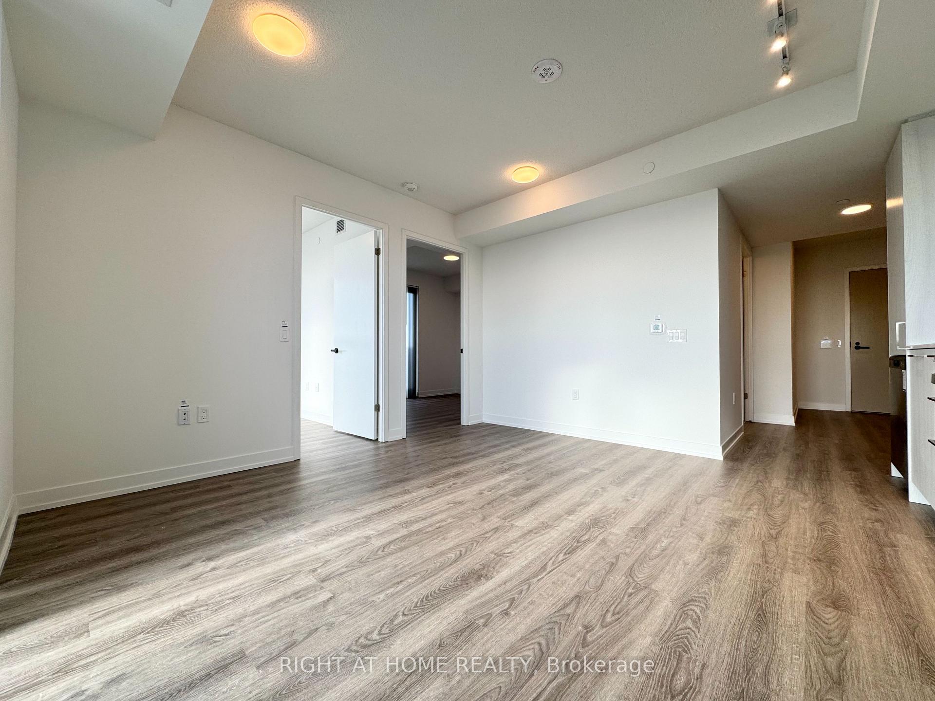 Photo 5 of Unit 3311, 195 Commerce Street, Vaughan, Vaughan Corporate Centre — HOMEH