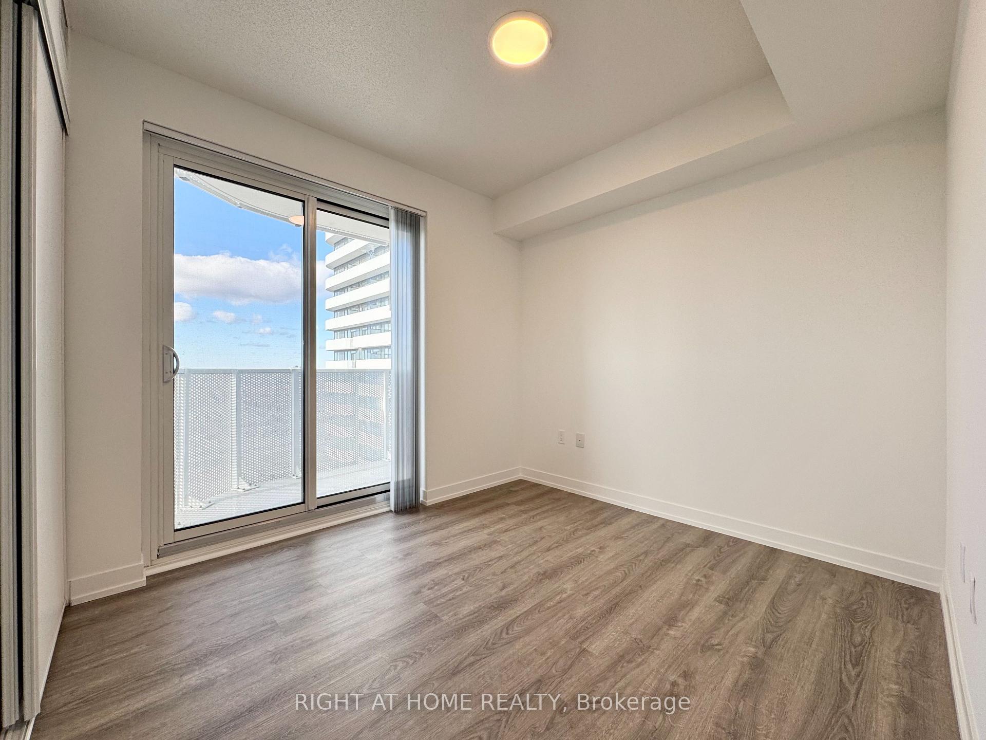 Photo 7 of Unit 3311, 195 Commerce Street, Vaughan, Vaughan Corporate Centre — HOMEH