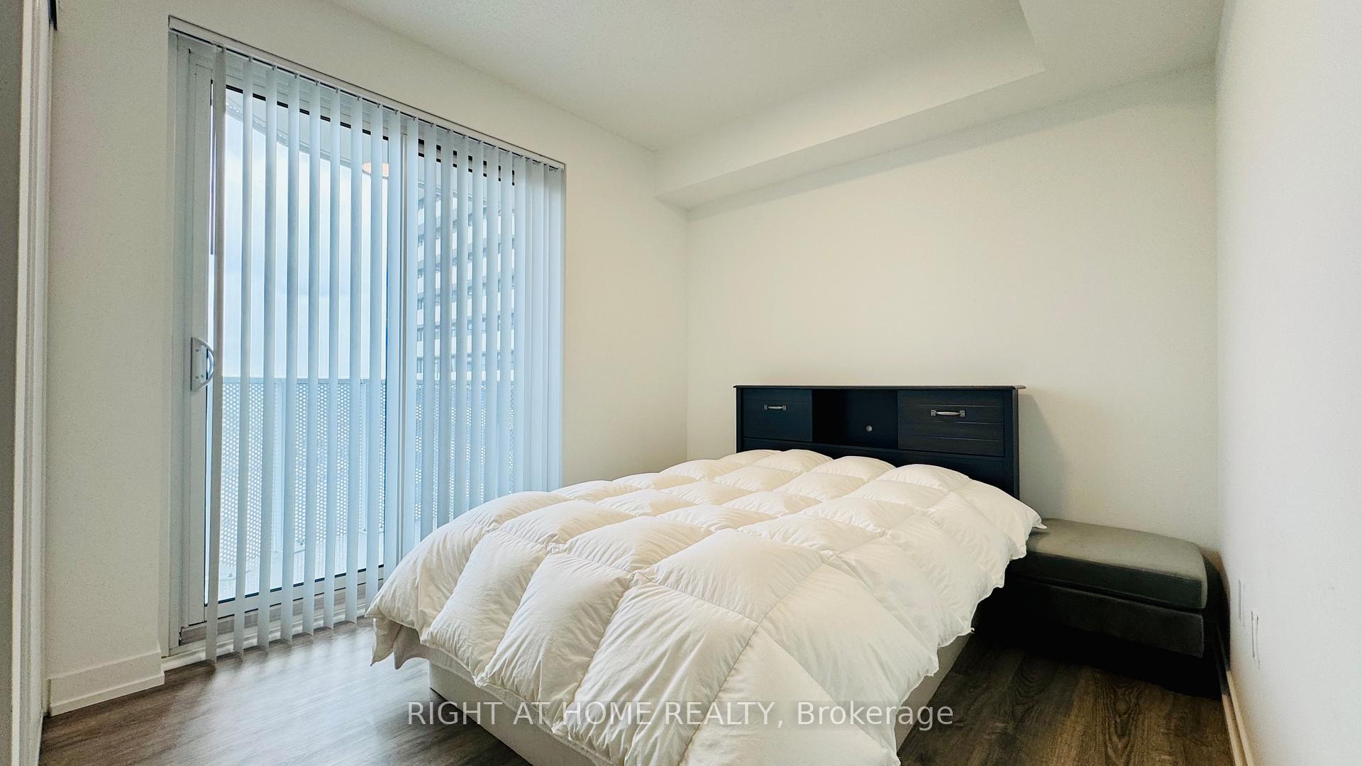 Photo 8 of Unit 3311, 195 Commerce Street, Vaughan, Vaughan Corporate Centre — HOMEH