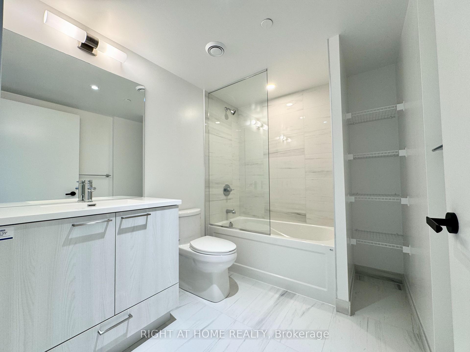 Photo 13 of Unit 3311, 195 Commerce Street, Vaughan, Vaughan Corporate Centre — HOMEH