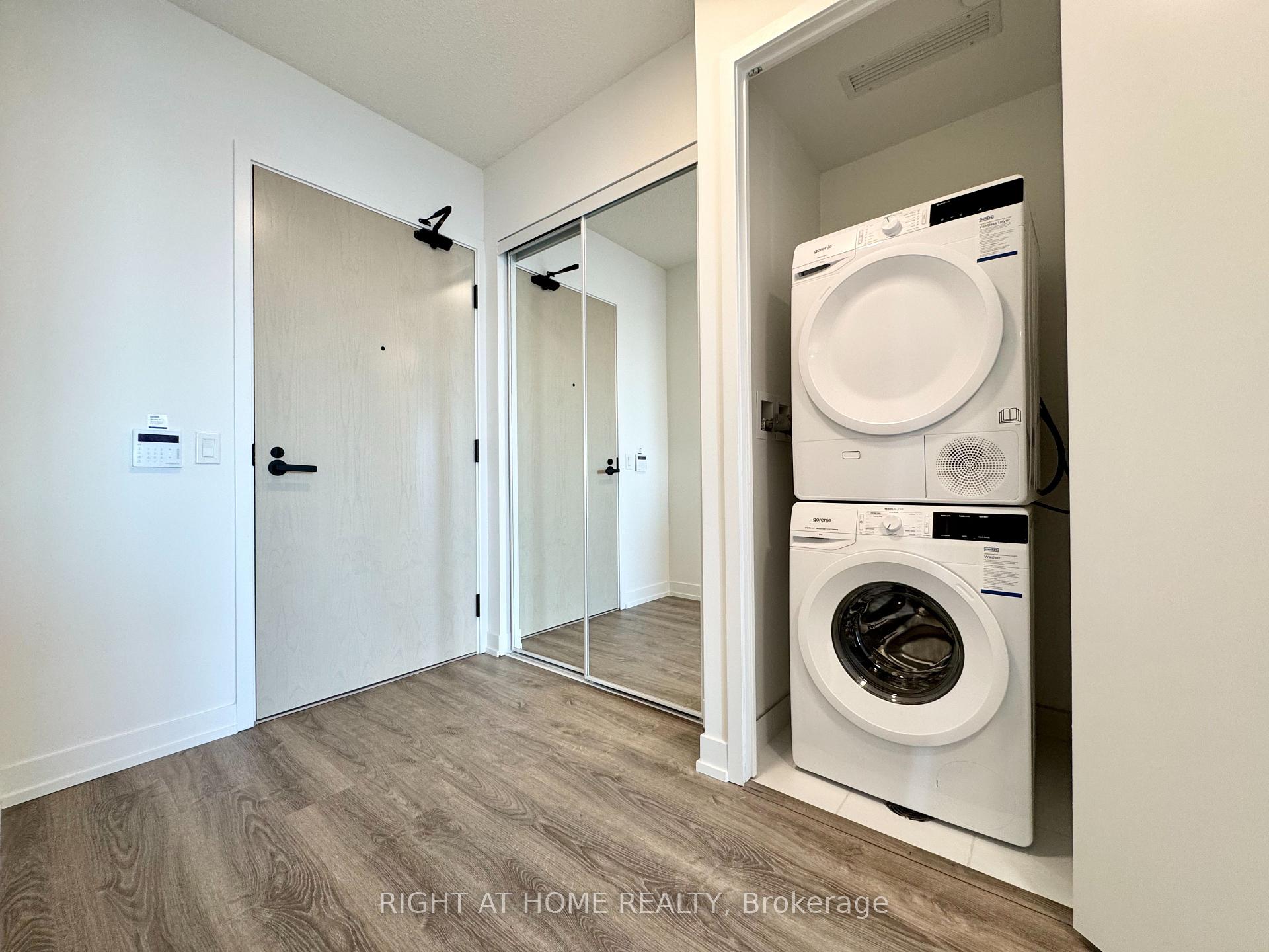 Photo 15 of Unit 3311, 195 Commerce Street, Vaughan, Vaughan Corporate Centre — HOMEH