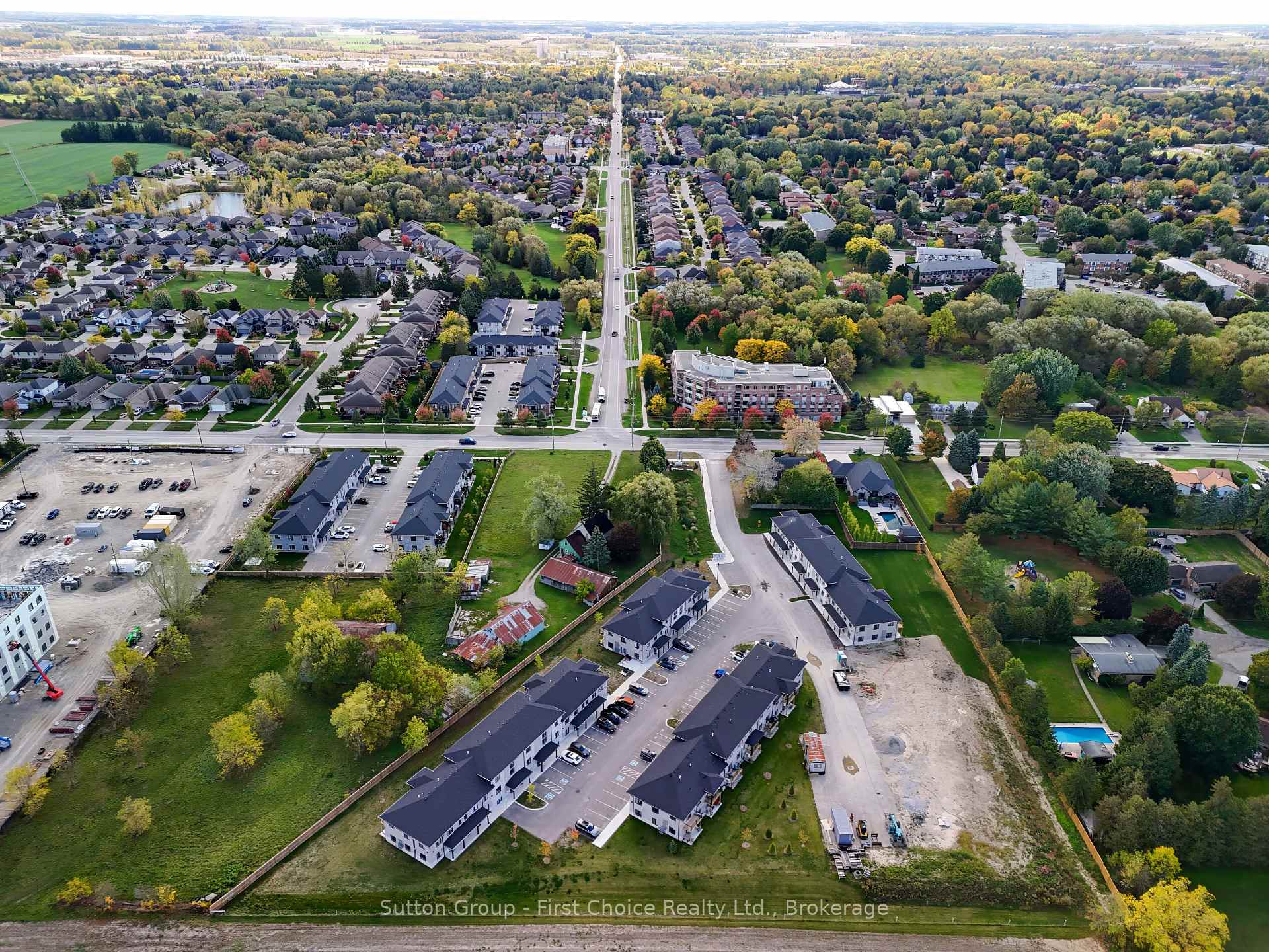 Photo 2 of Unit Unit 30, 3202 Vivian Line, Stratford — HOMEH