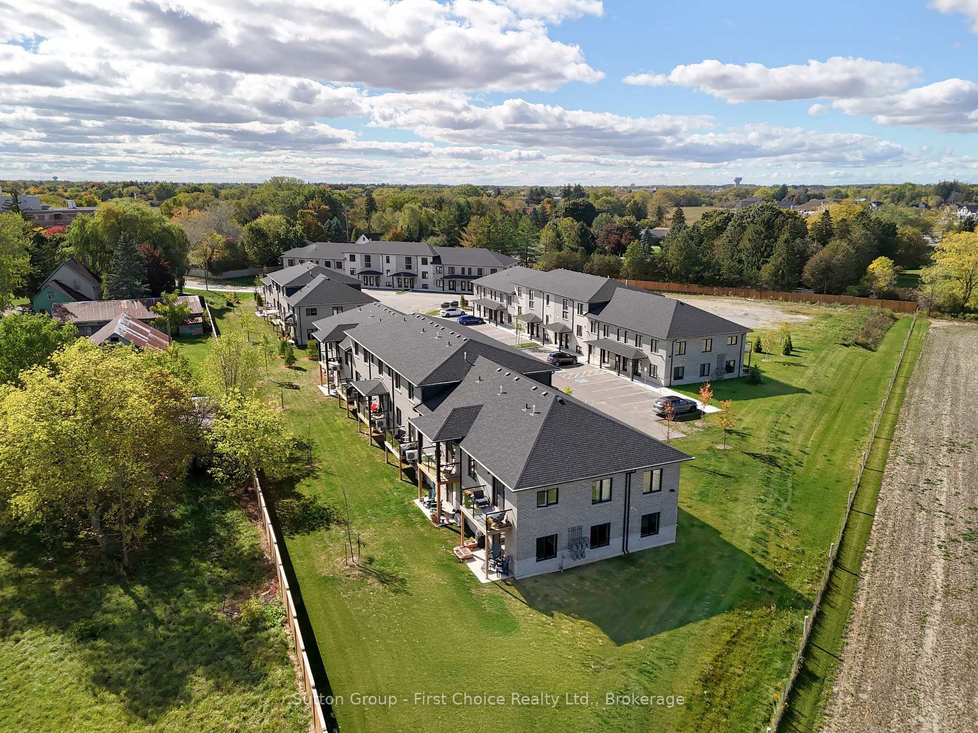 Photo 6 of Unit Unit 30, 3202 Vivian Line, Stratford — HOMEH