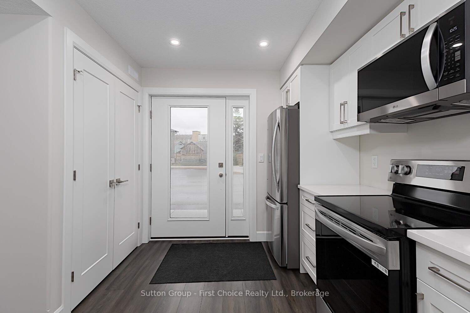 Photo 9 of Unit Unit 40, 3202 Vivian Line, Stratford — HOMEH