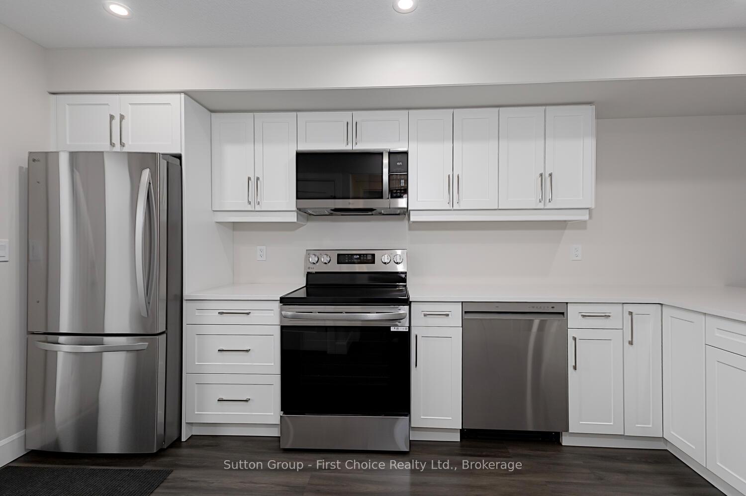 Photo 10 of Unit Unit 40, 3202 Vivian Line, Stratford — HOMEH