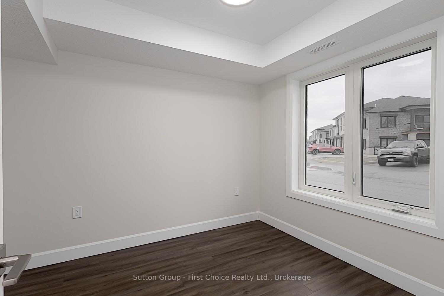 Photo 15 of Unit Unit 40, 3202 Vivian Line, Stratford — HOMEH