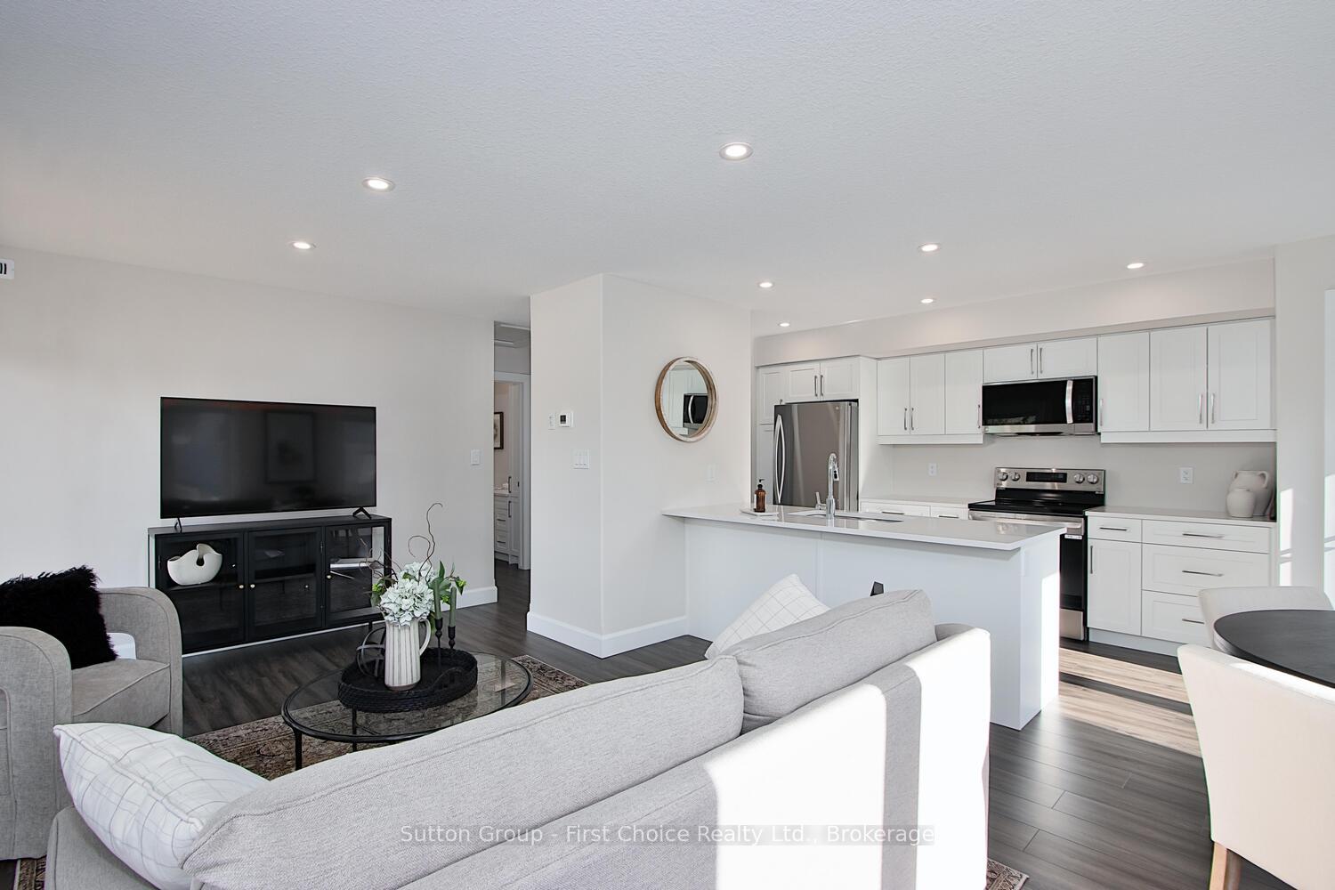 Photo 11 of Unit Unit 35, 3202 Vivian Line, Stratford — HOMEH