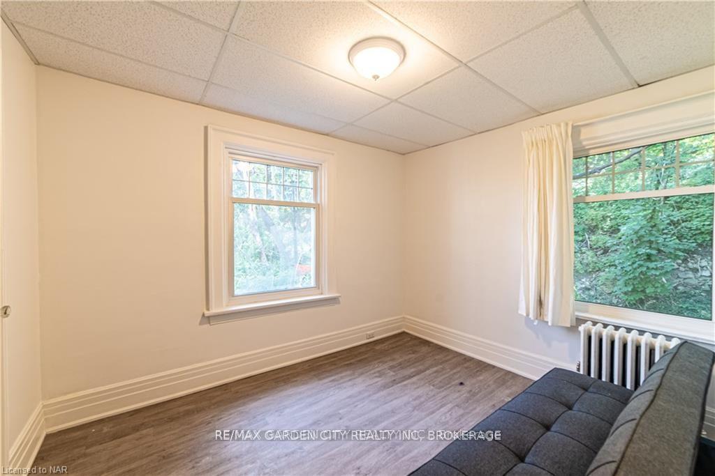 Photo 6 of 68 Arkledun Avenue, Hamilton, Corktown — HOMEH