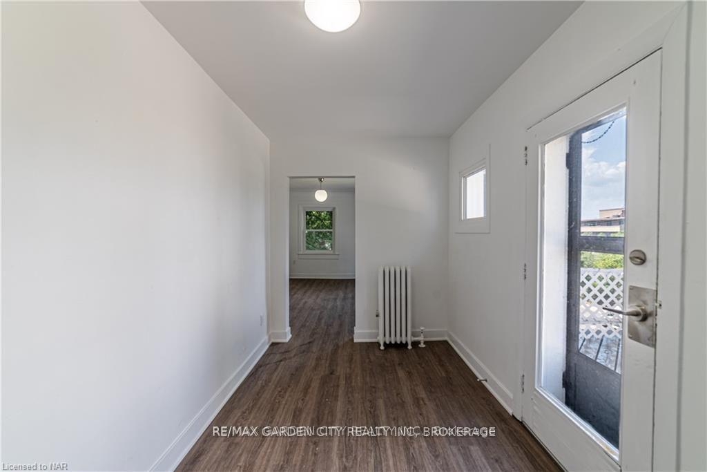Photo 11 of 68 Arkledun Avenue, Hamilton, Corktown — HOMEH