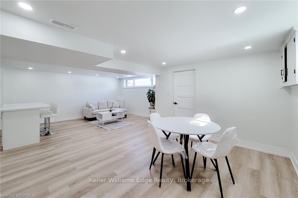 Photo 5 of Unit 2, 237 Fernwood Crescent, Hamilton, Hampton Heights — HOMEH