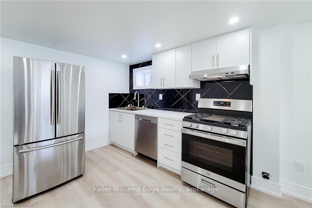 Photo 7 of Unit 2, 237 Fernwood Crescent, Hamilton, Hampton Heights — HOMEH