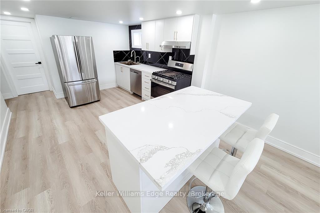 Photo 9 of Unit 2, 237 Fernwood Crescent, Hamilton, Hampton Heights — HOMEH