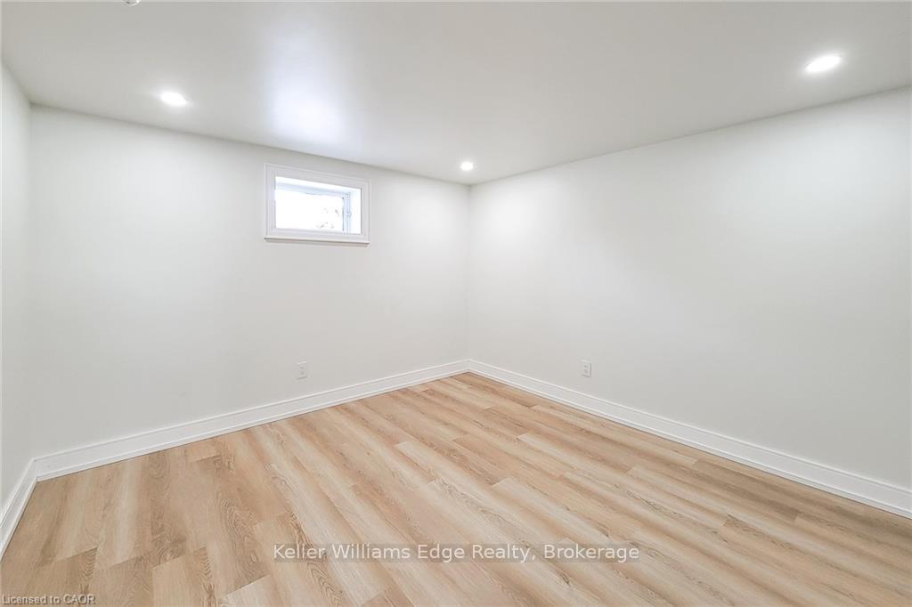 Photo 16 of Unit 2, 237 Fernwood Crescent, Hamilton, Hampton Heights — HOMEH