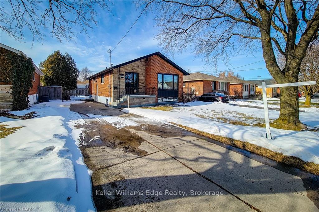 Photo 20 of Unit 2, 237 Fernwood Crescent, Hamilton, Hampton Heights — HOMEH