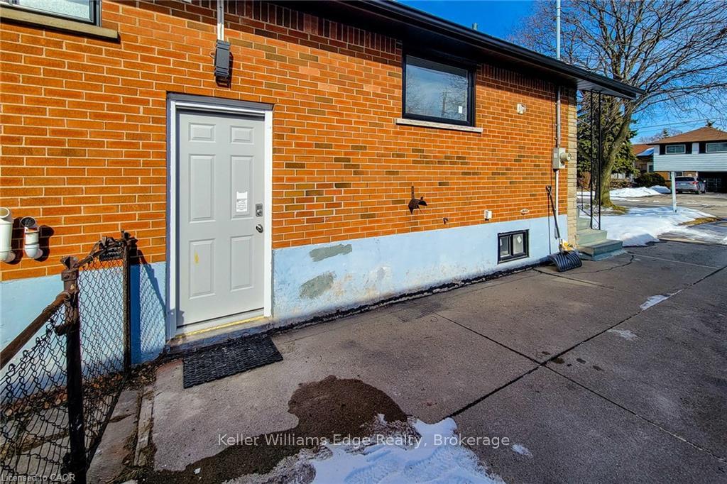 Photo 21 of Unit 2, 237 Fernwood Crescent, Hamilton, Hampton Heights — HOMEH