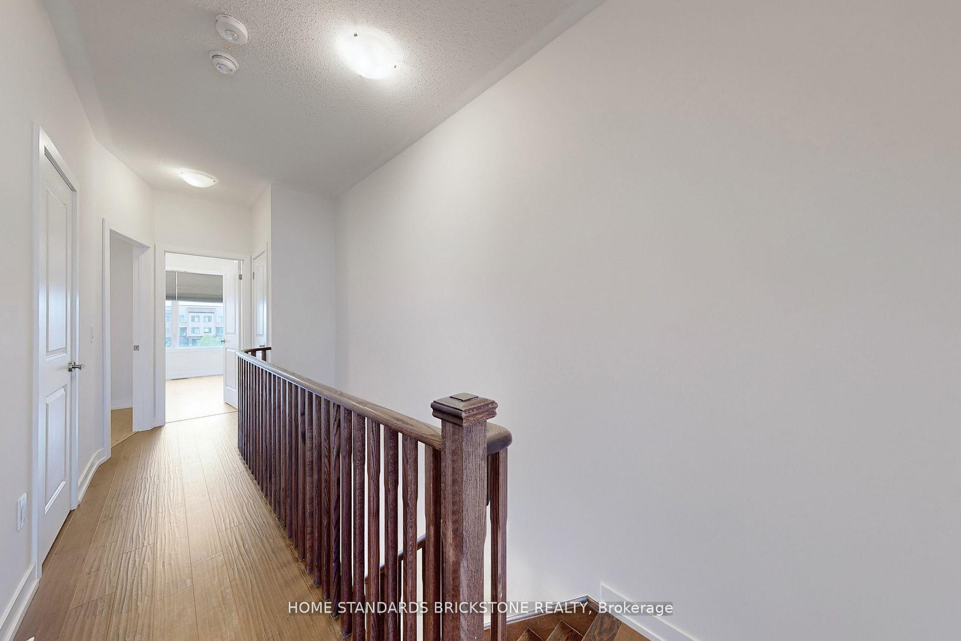Photo 37 of 215 Salterton Circle, Vaughan, Rural Vaughan — HOMEH