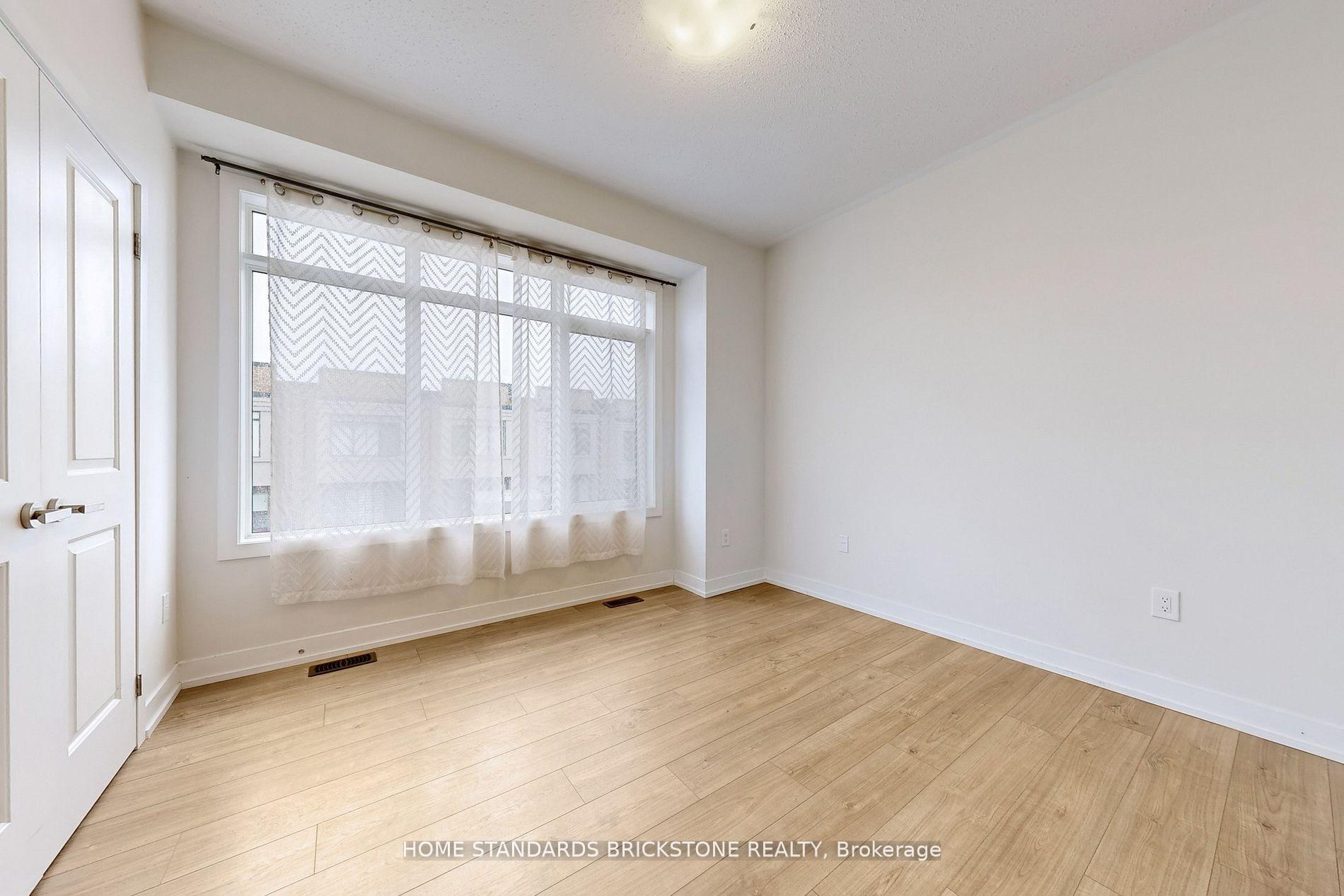 Photo 41 of 215 Salterton Circle, Vaughan, Rural Vaughan — HOMEH