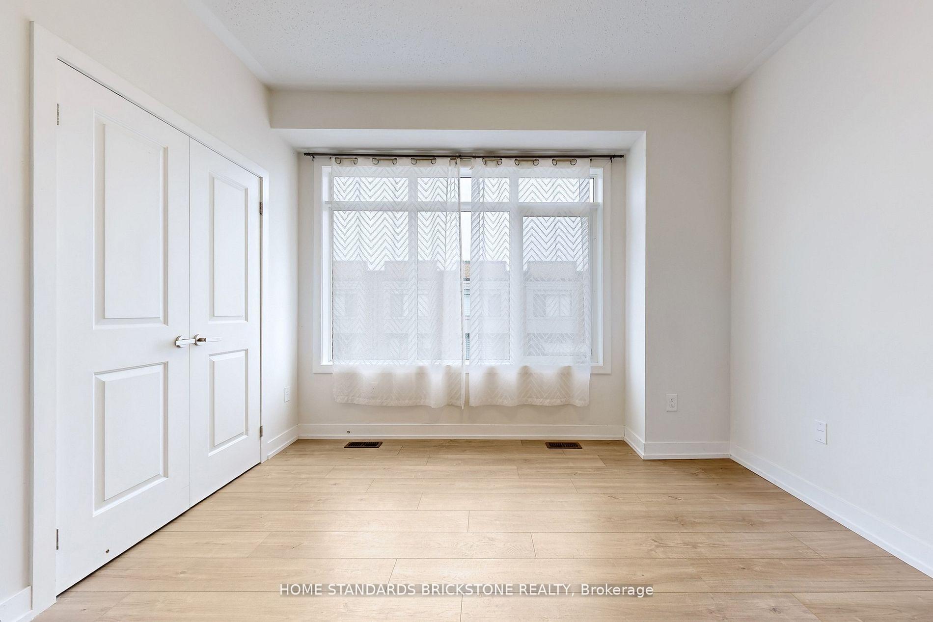 Photo 43 of 215 Salterton Circle, Vaughan, Rural Vaughan — HOMEH
