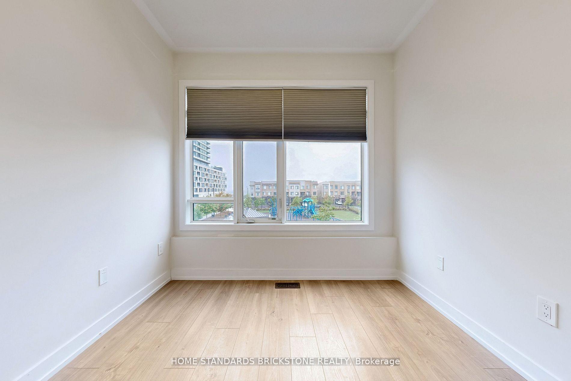 Photo 57 of 215 Salterton Circle, Vaughan, Rural Vaughan — HOMEH