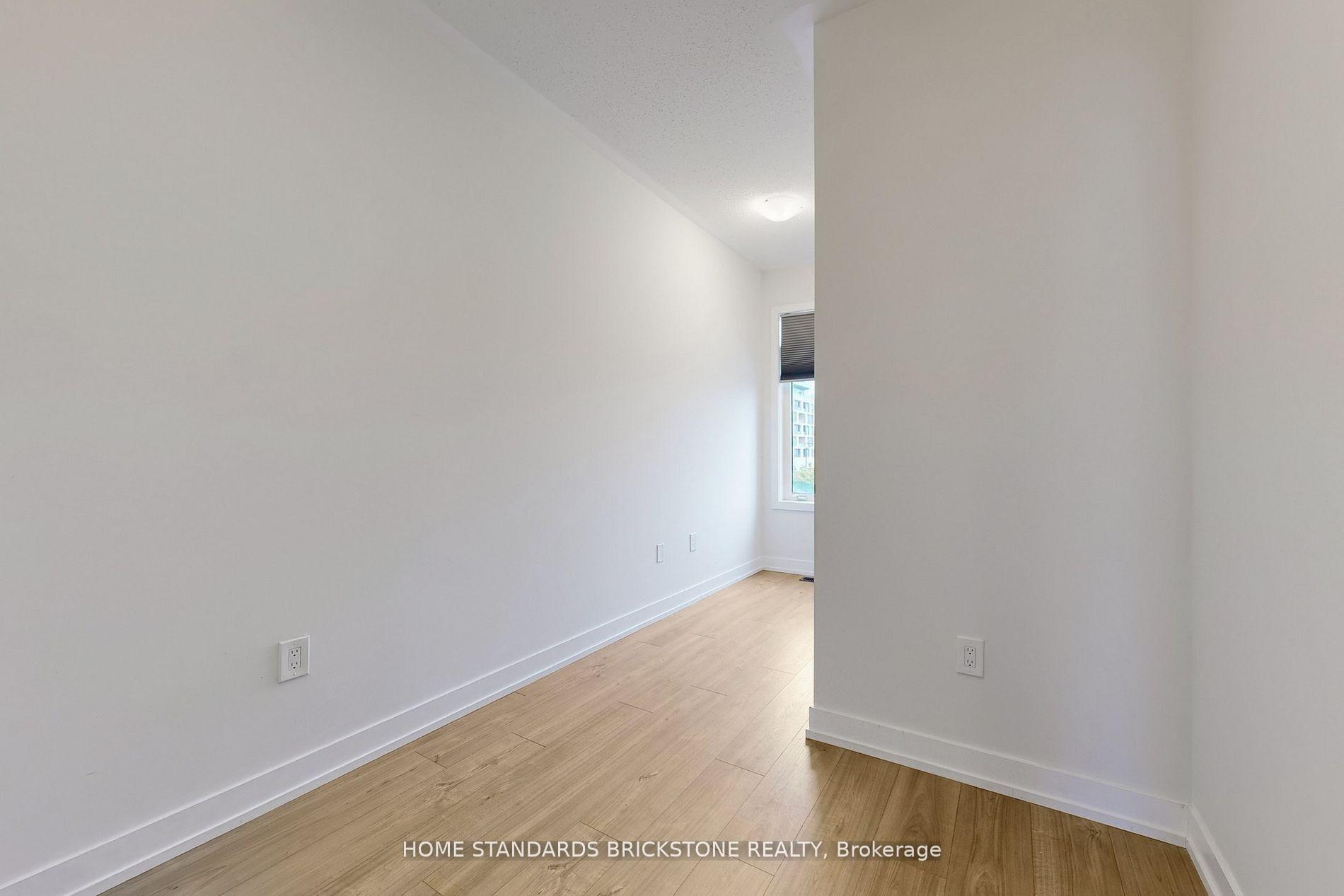 Photo 61 of 215 Salterton Circle, Vaughan, Rural Vaughan — HOMEH