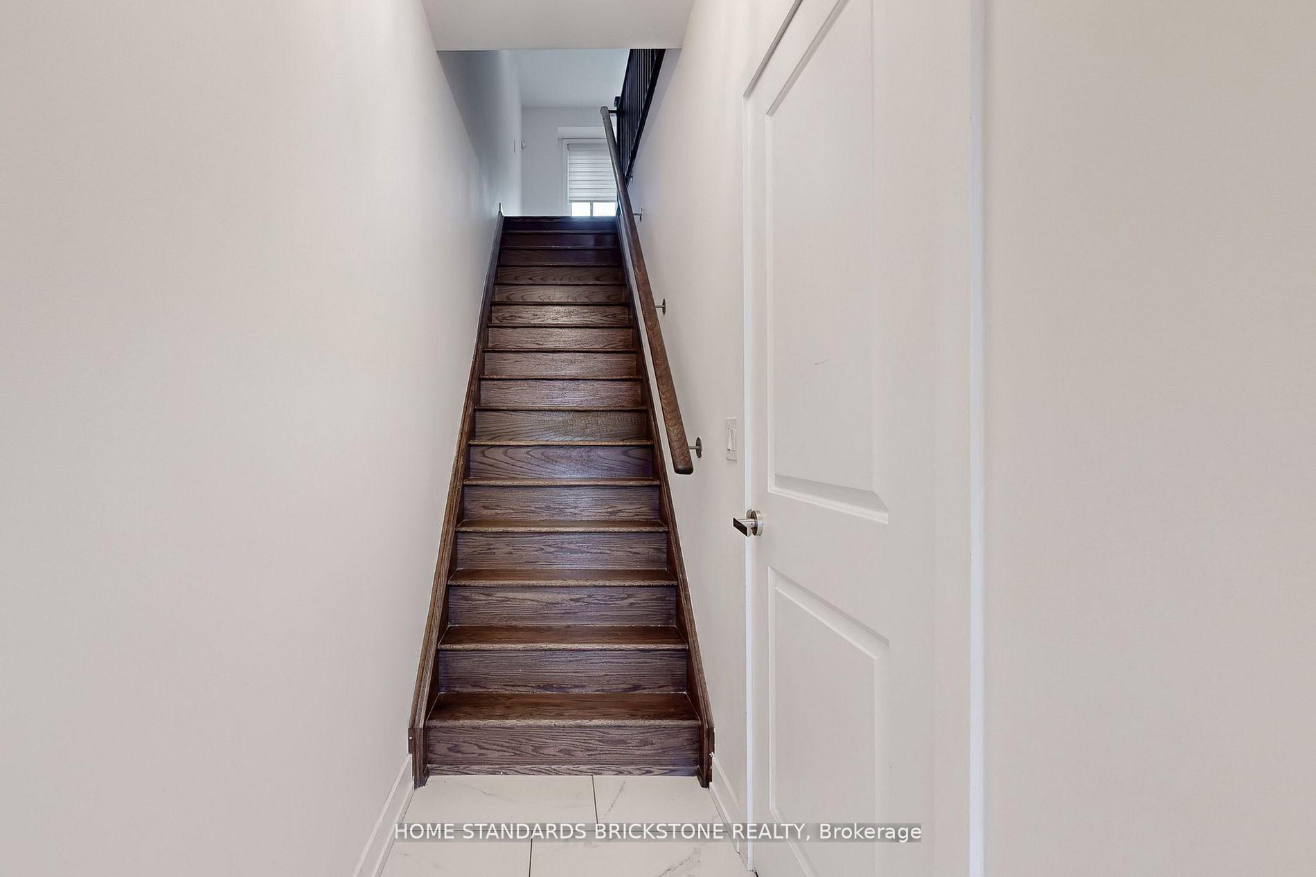 Photo 75 of 215 Salterton Circle, Vaughan, Rural Vaughan — HOMEH