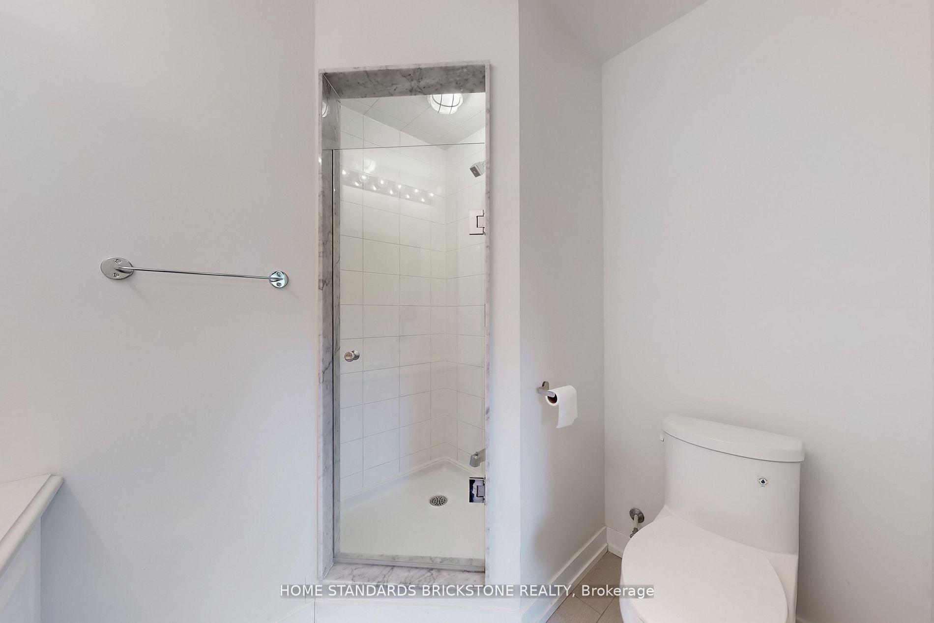 Photo 85 of 215 Salterton Circle, Vaughan, Rural Vaughan — HOMEH