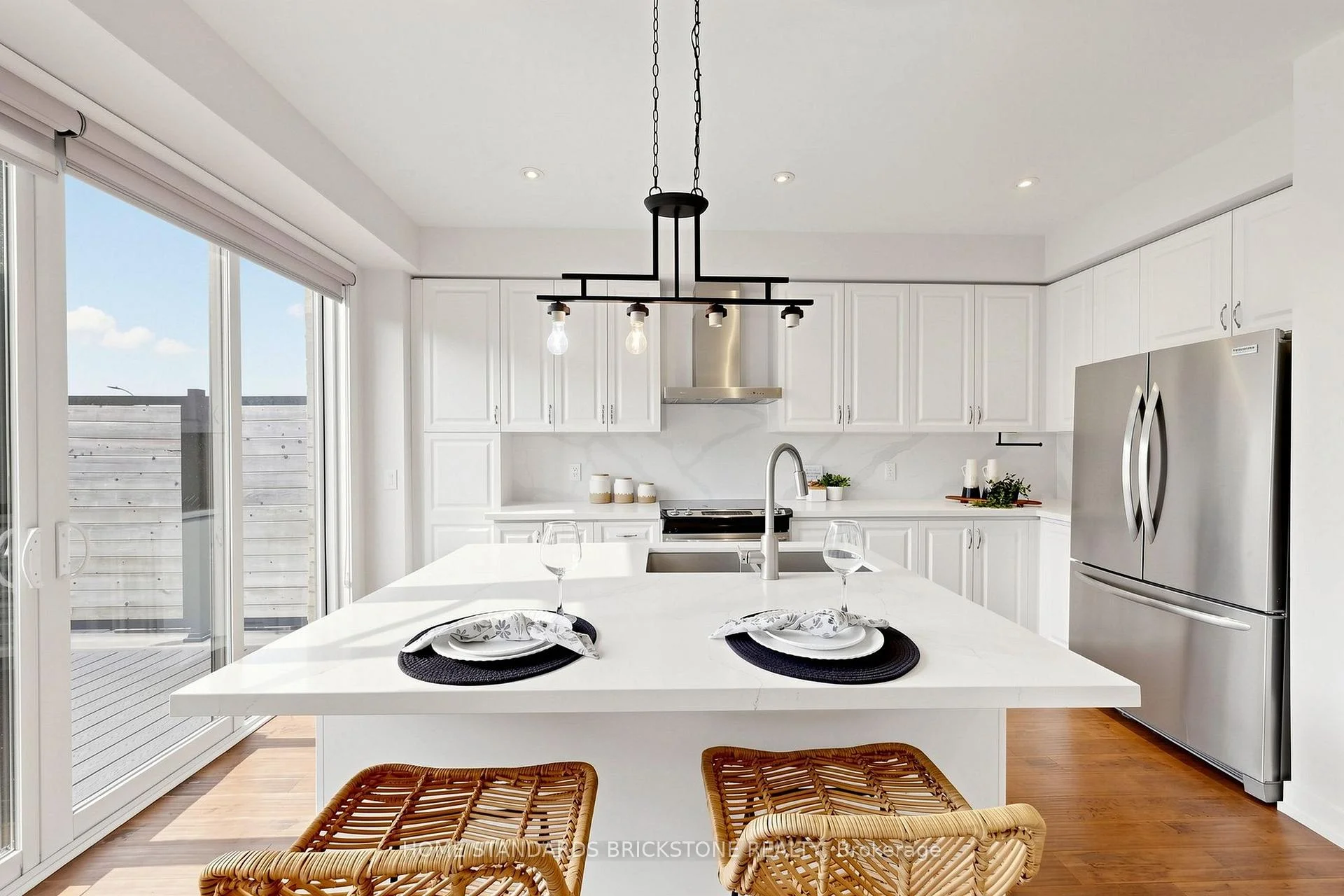 Photo 24 of 215 Salterton Circle, Vaughan, Rural Vaughan — HOMEH