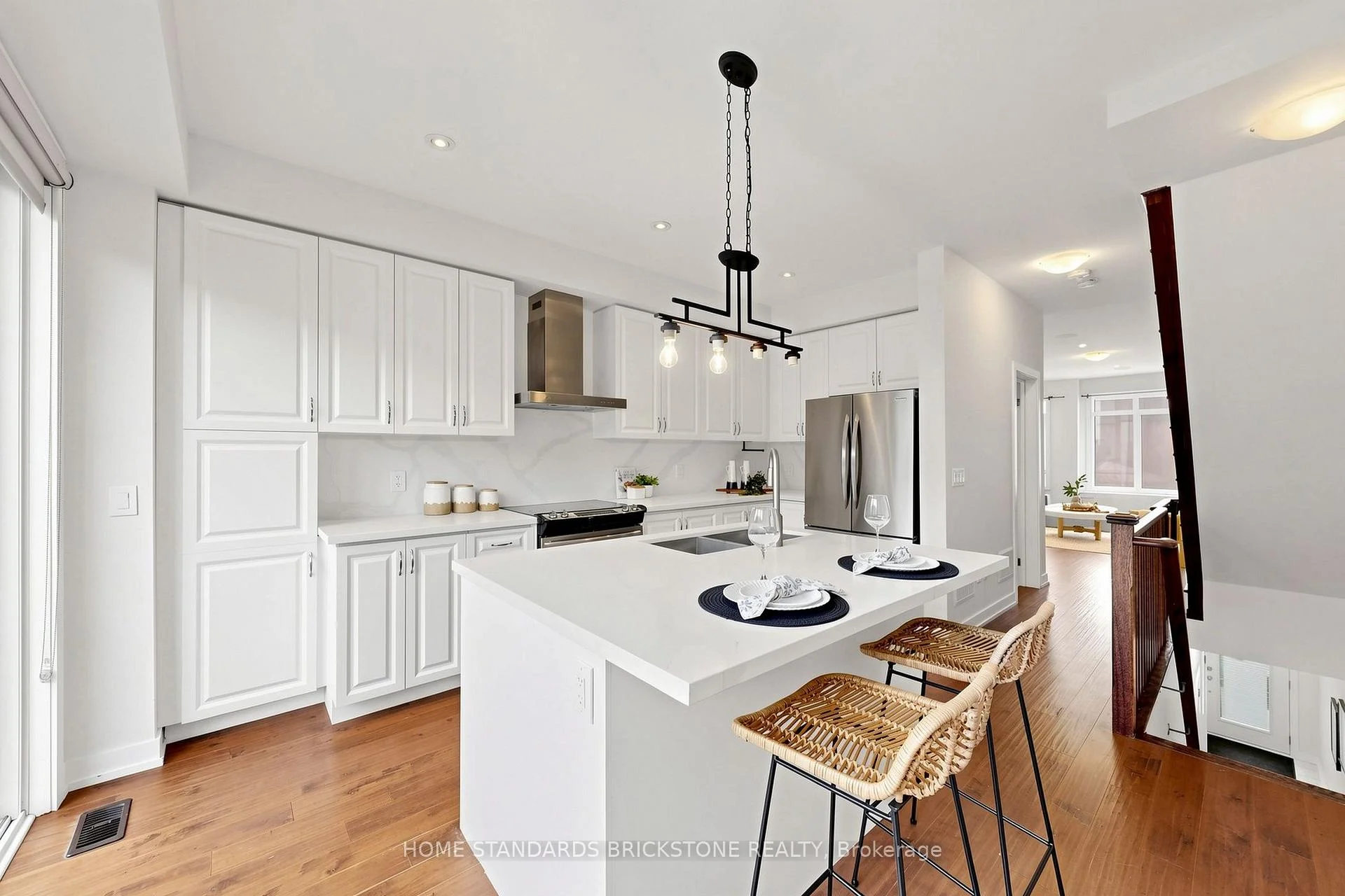 Photo 26 of 215 Salterton Circle, Vaughan, Rural Vaughan — HOMEH