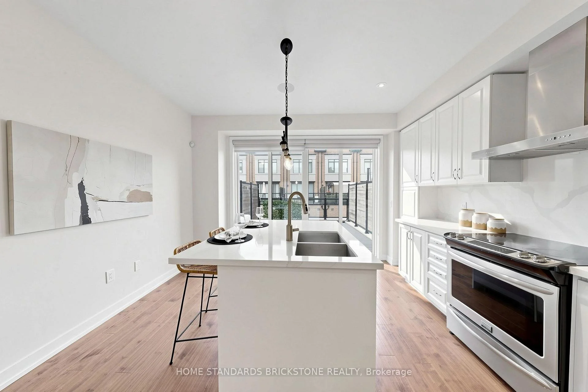 Photo 30 of 215 Salterton Circle, Vaughan, Rural Vaughan — HOMEH