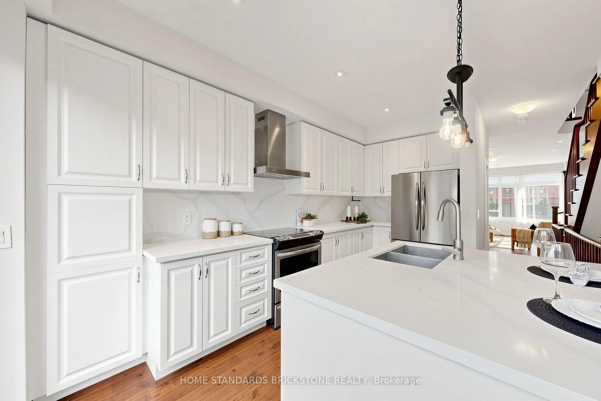 Photo 32 of 215 Salterton Circle, Vaughan, Rural Vaughan — HOMEH