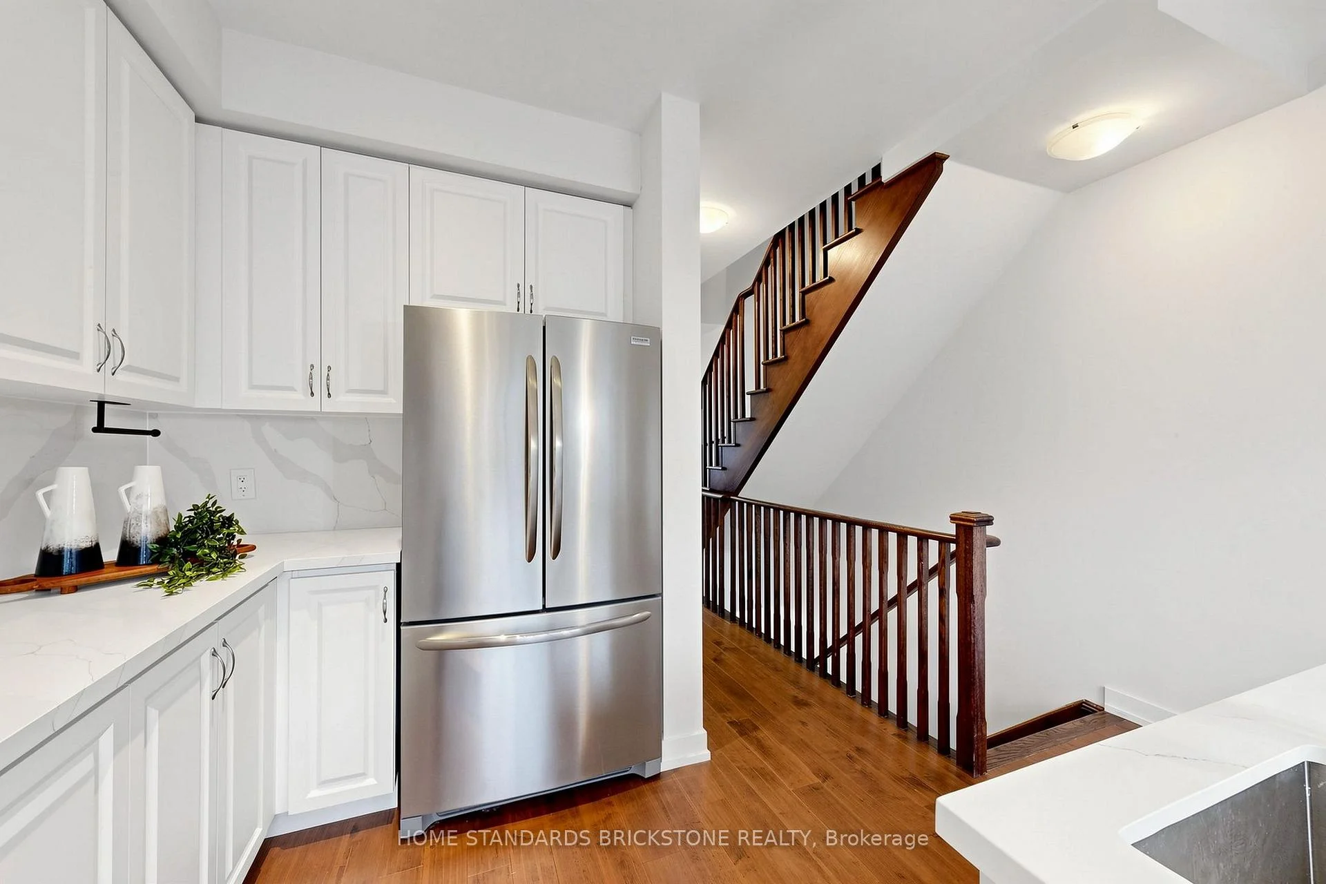 Photo 36 of 215 Salterton Circle, Vaughan, Rural Vaughan — HOMEH