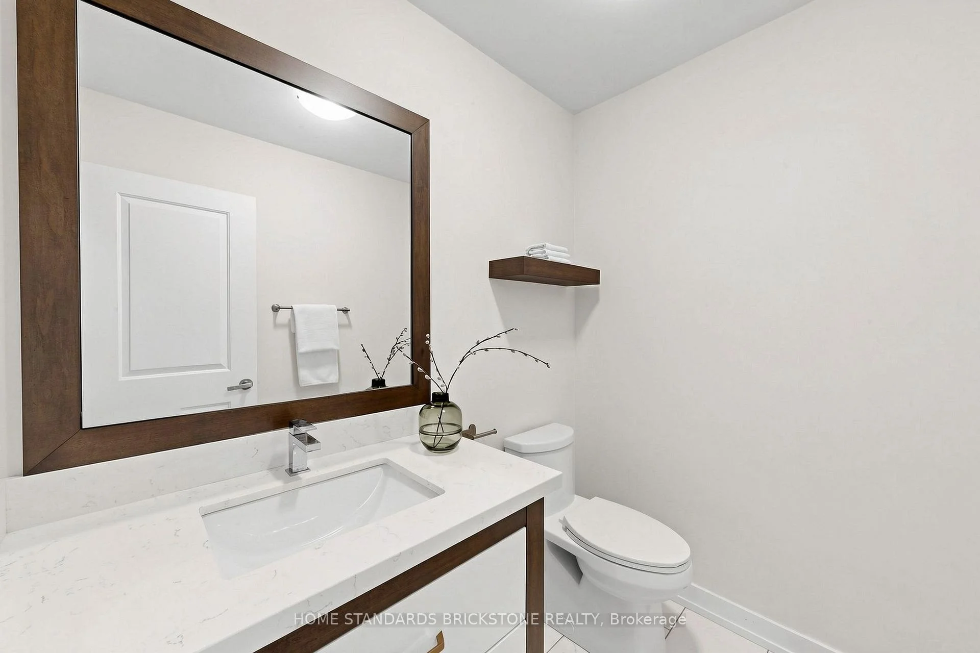 Photo 38 of 215 Salterton Circle, Vaughan, Rural Vaughan — HOMEH