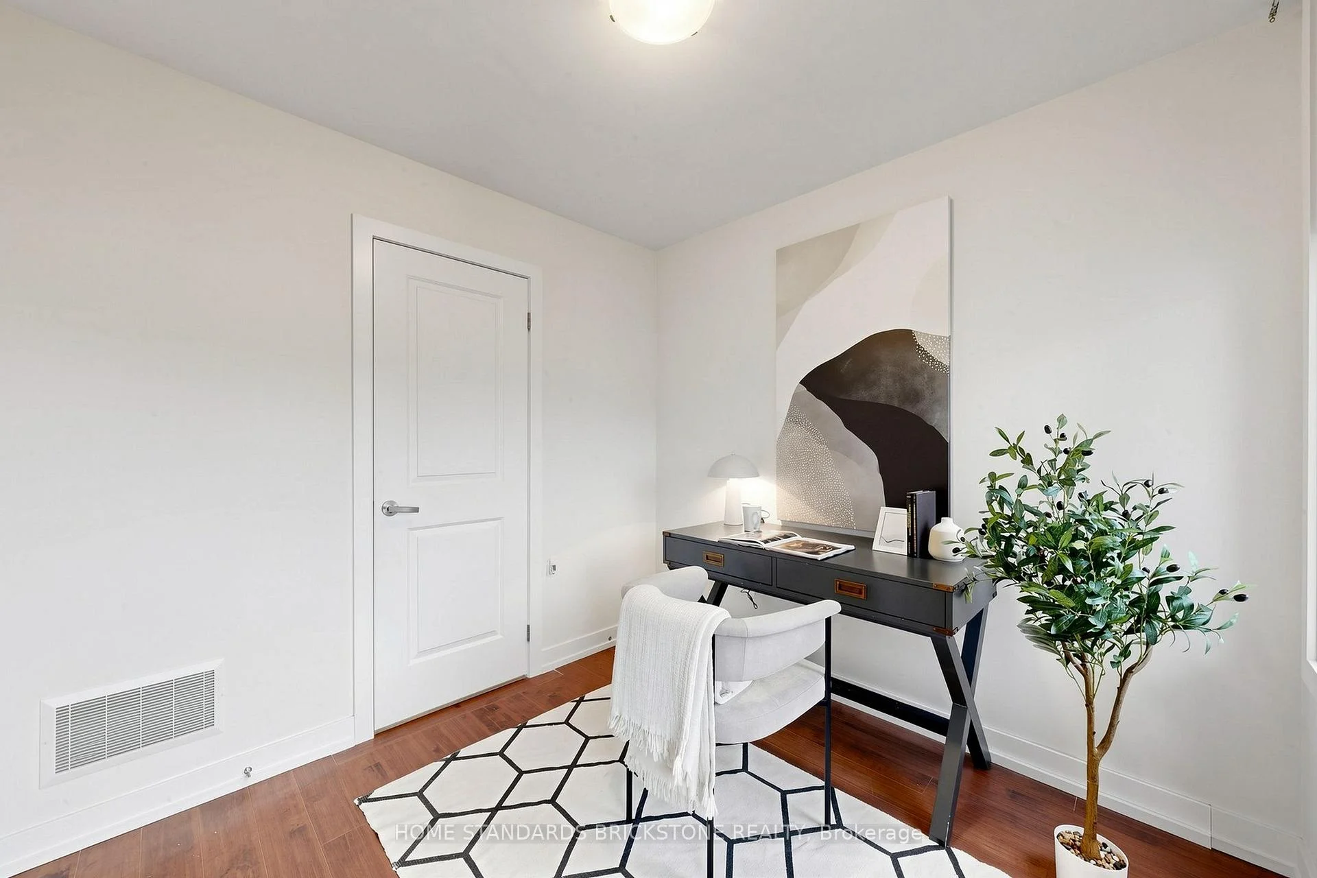 Photo 44 of 215 Salterton Circle, Vaughan, Rural Vaughan — HOMEH