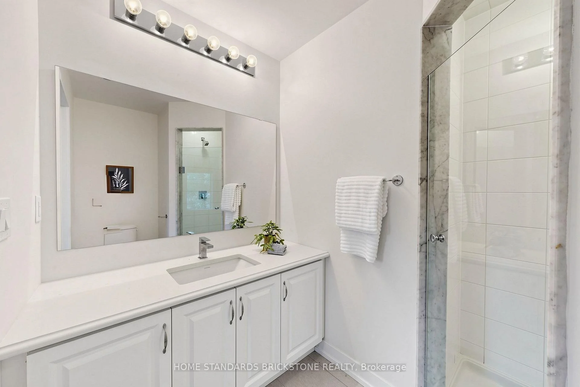 Photo 48 of 215 Salterton Circle, Vaughan, Rural Vaughan — HOMEH
