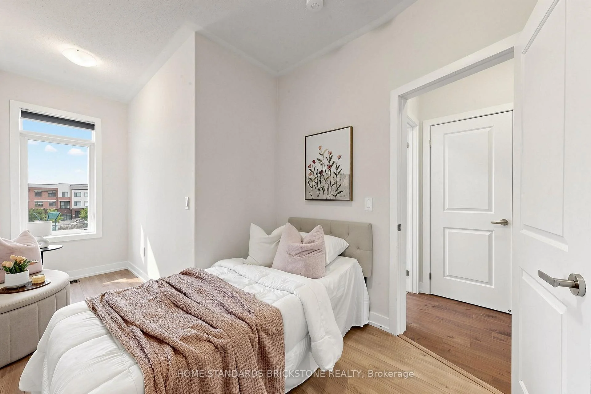 Photo 74 of 215 Salterton Circle, Vaughan, Rural Vaughan — HOMEH