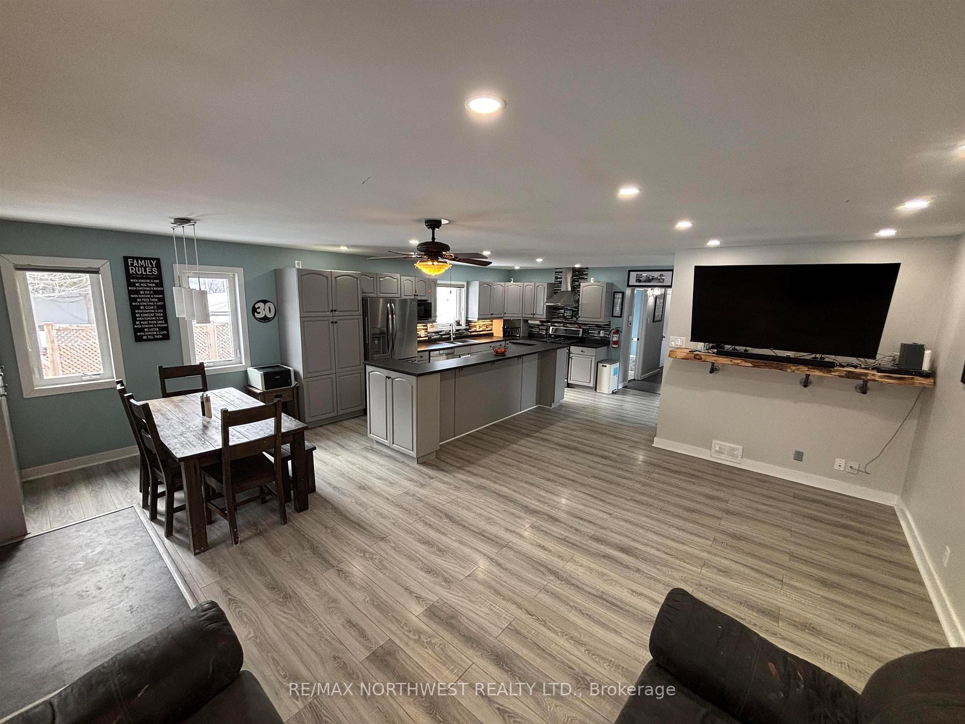 Photo 3 of 135 Regina Ave, Kenora, Ride Out — HOMEH