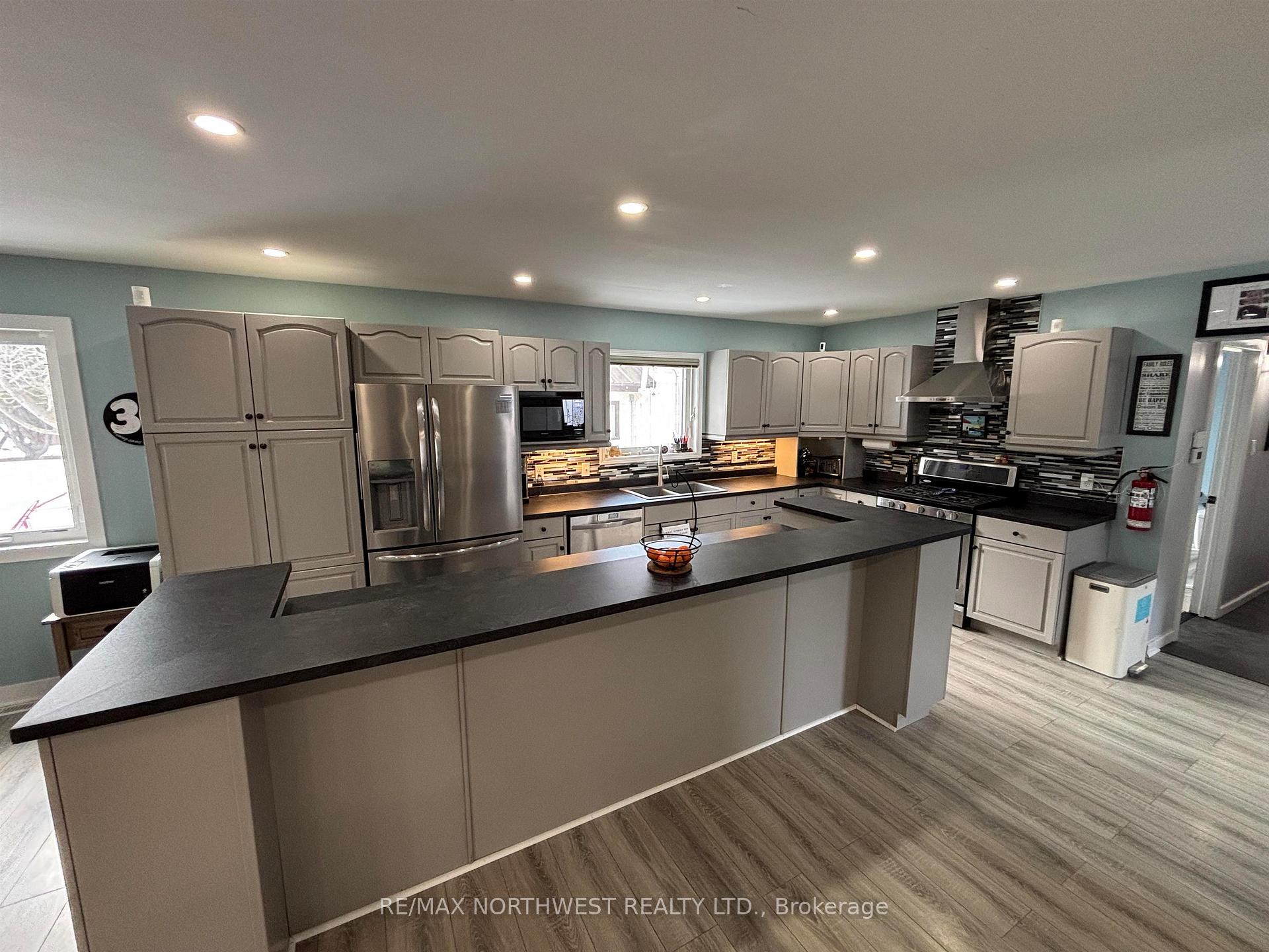 Photo 7 of 135 Regina Ave, Kenora, Ride Out — HOMEH