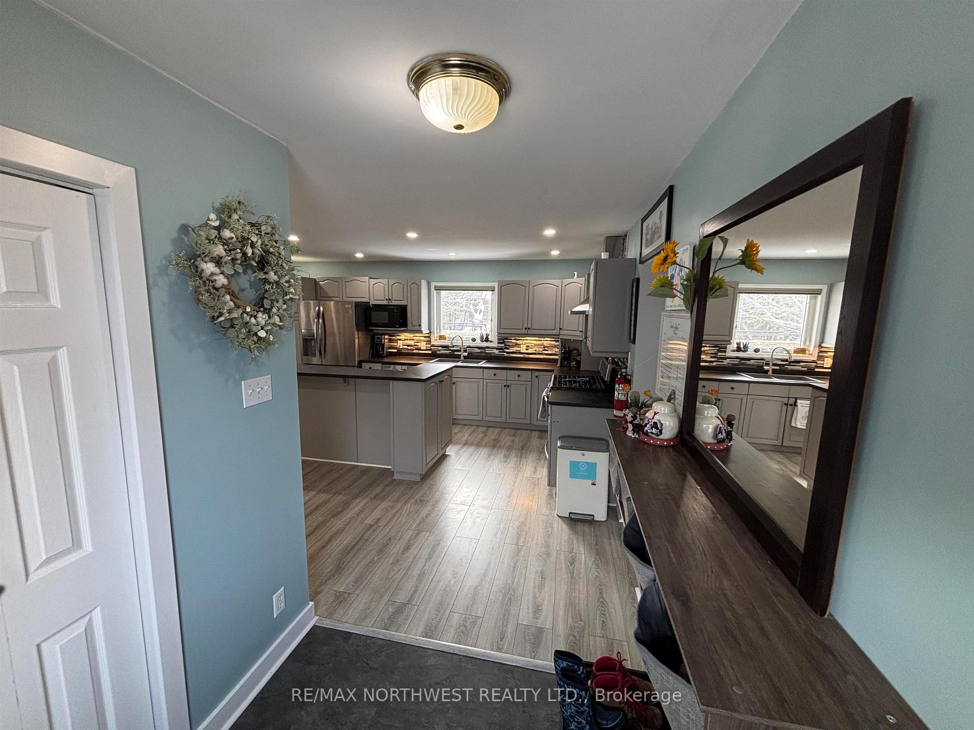 Photo 11 of 135 Regina Ave, Kenora, Ride Out — HOMEH